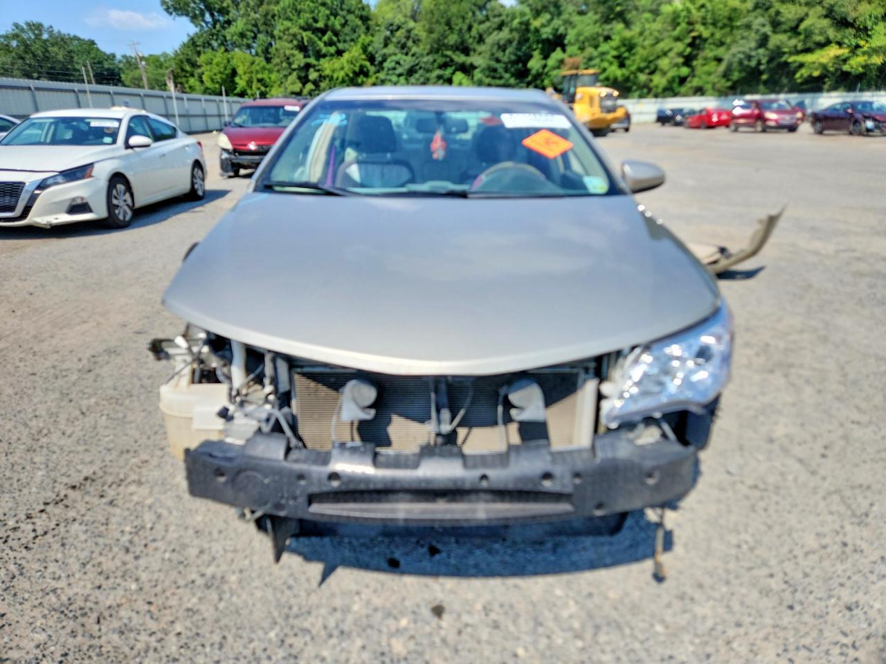 2014 Toyota Camry Xle Cream vin: 4T1BF1FK9EU742740