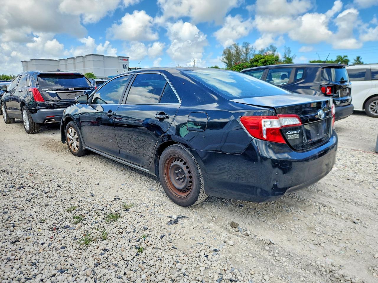 2014 Toyota Camry Le Black vin: 4T1BF1FK9EU770649