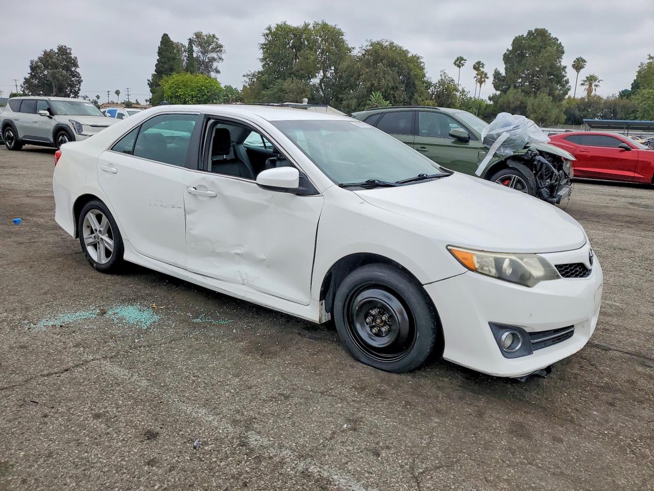 2014 Toyota Camry Se White vin: 4T1BF1FK9EU782865