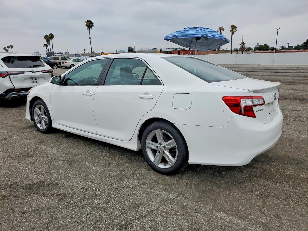 2014 Toyota Camry Se White vin: 4T1BF1FK9EU782865