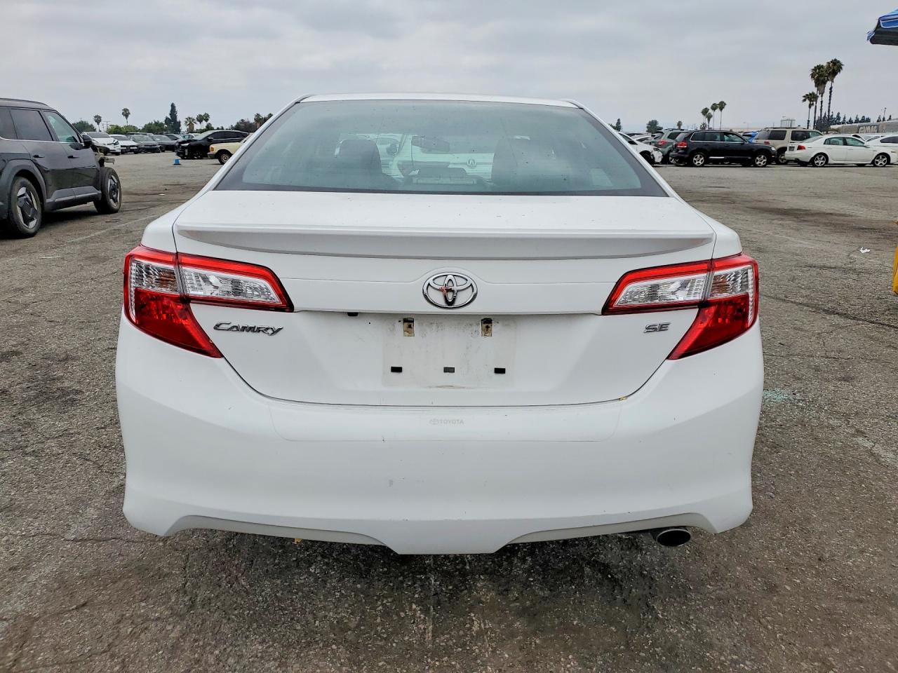 2014 Toyota Camry Se White vin: 4T1BF1FK9EU782865