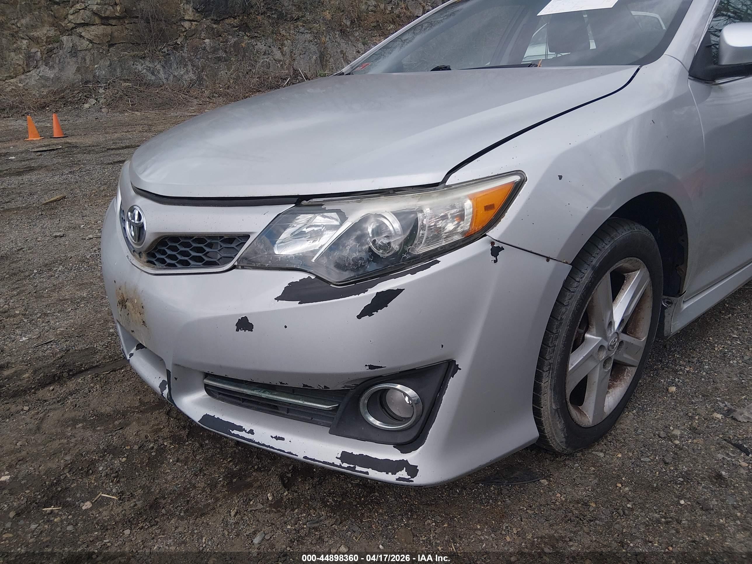 2014 Toyota Camry Se Silver vin: 4T1BF1FK9EU786933