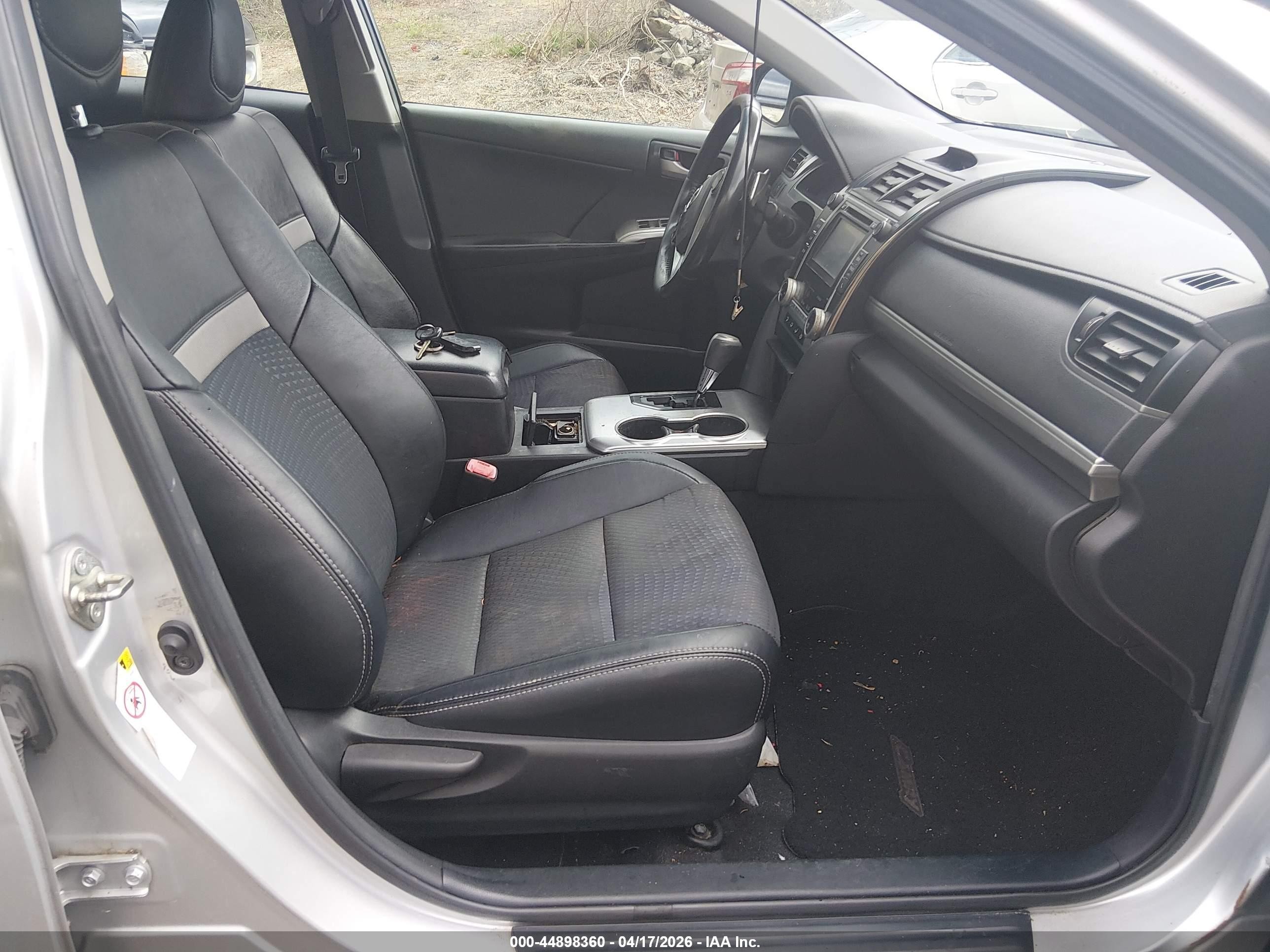 2014 Toyota Camry Se Silver vin: 4T1BF1FK9EU786933
