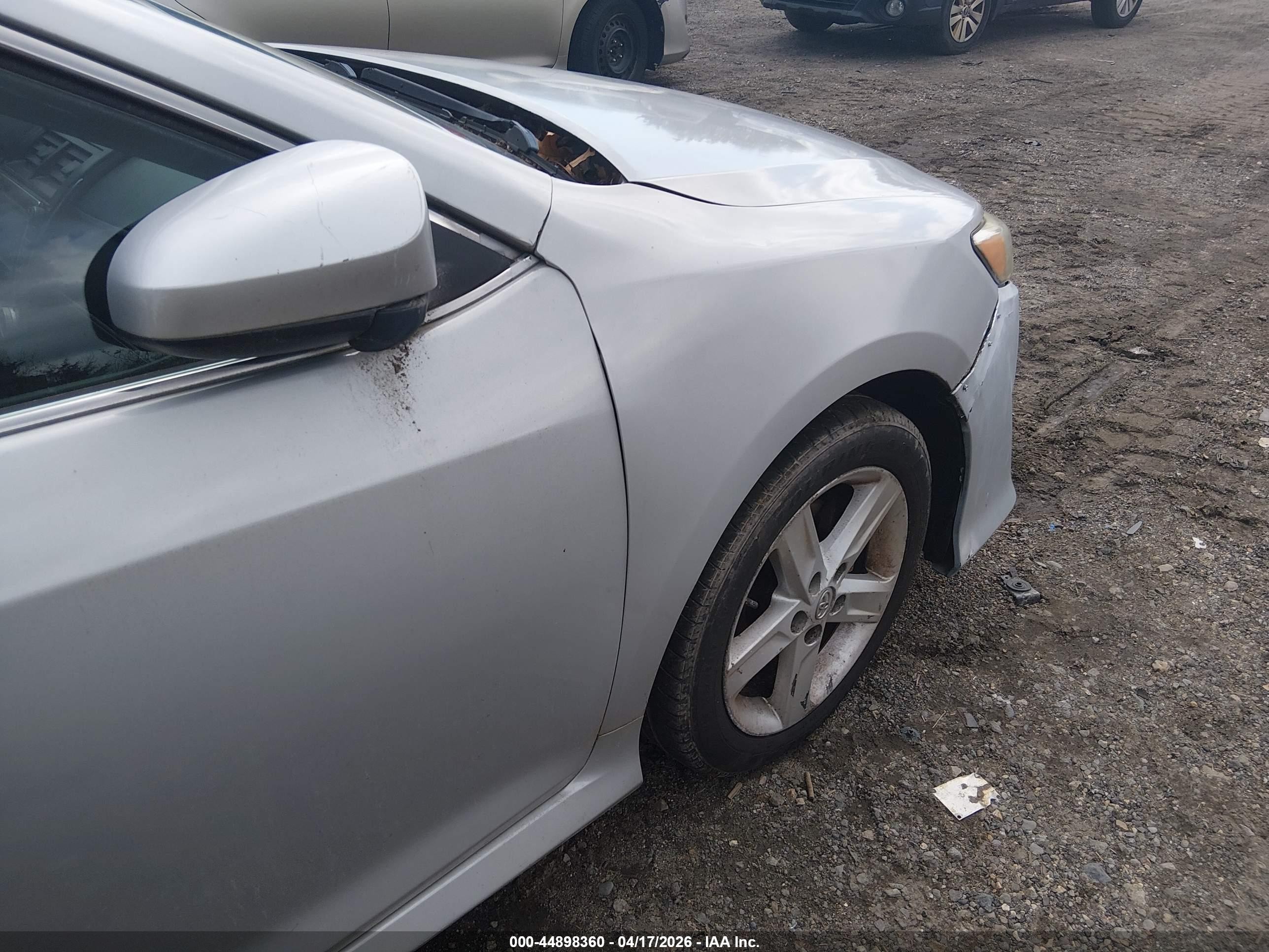 2014 Toyota Camry Se Silver vin: 4T1BF1FK9EU786933