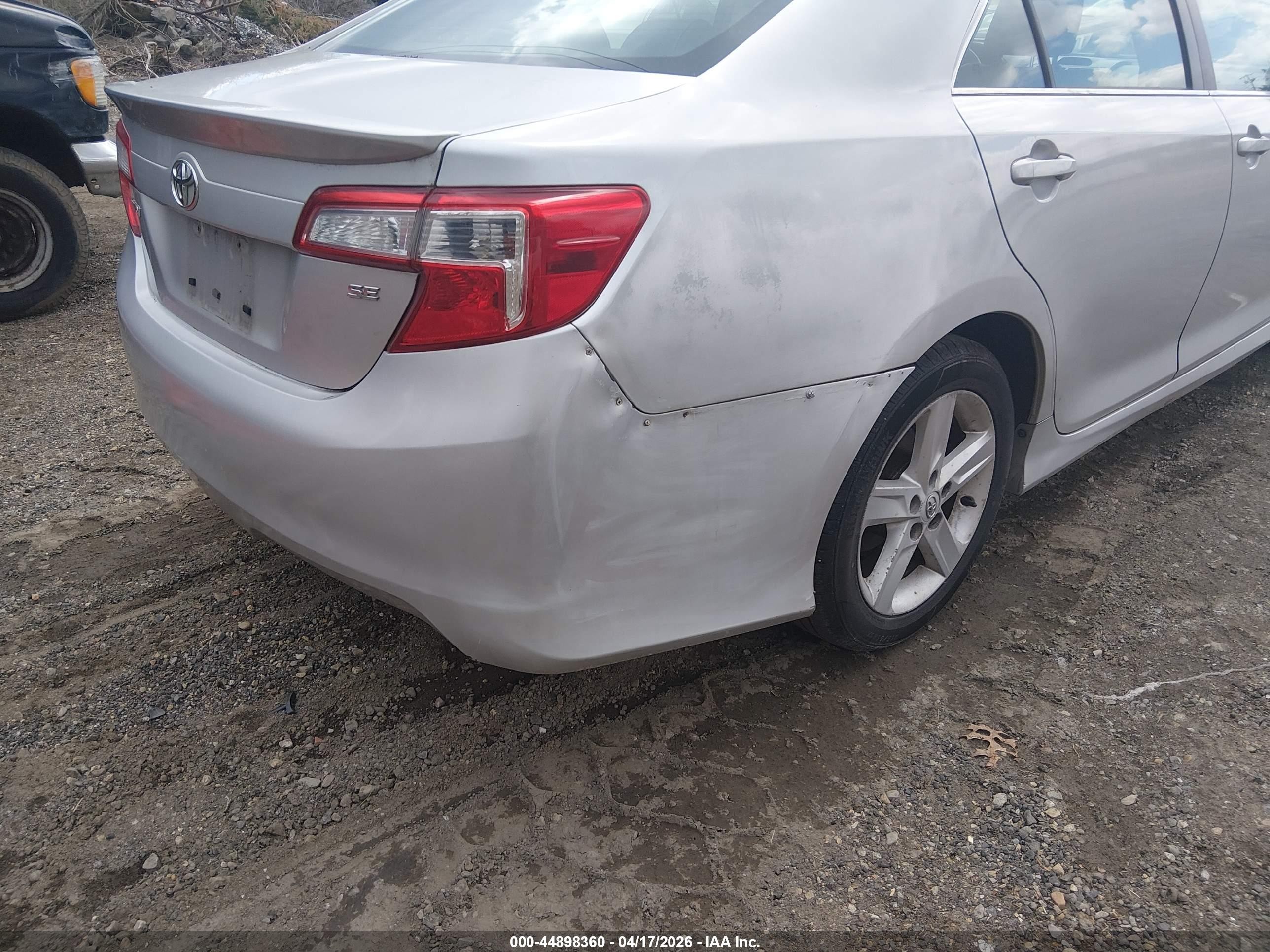 2014 Toyota Camry Se Silver vin: 4T1BF1FK9EU786933