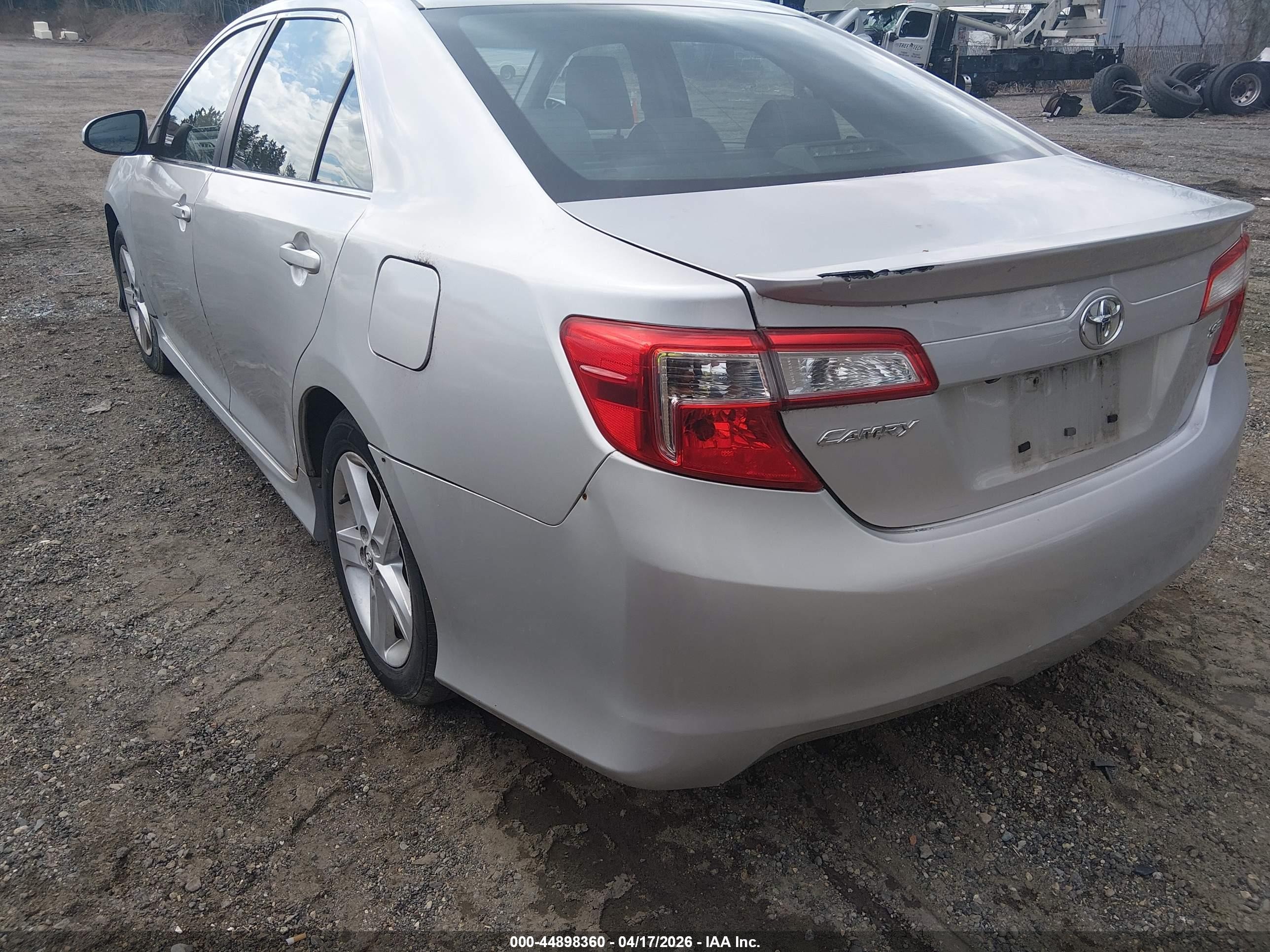 2014 Toyota Camry Se Silver vin: 4T1BF1FK9EU786933