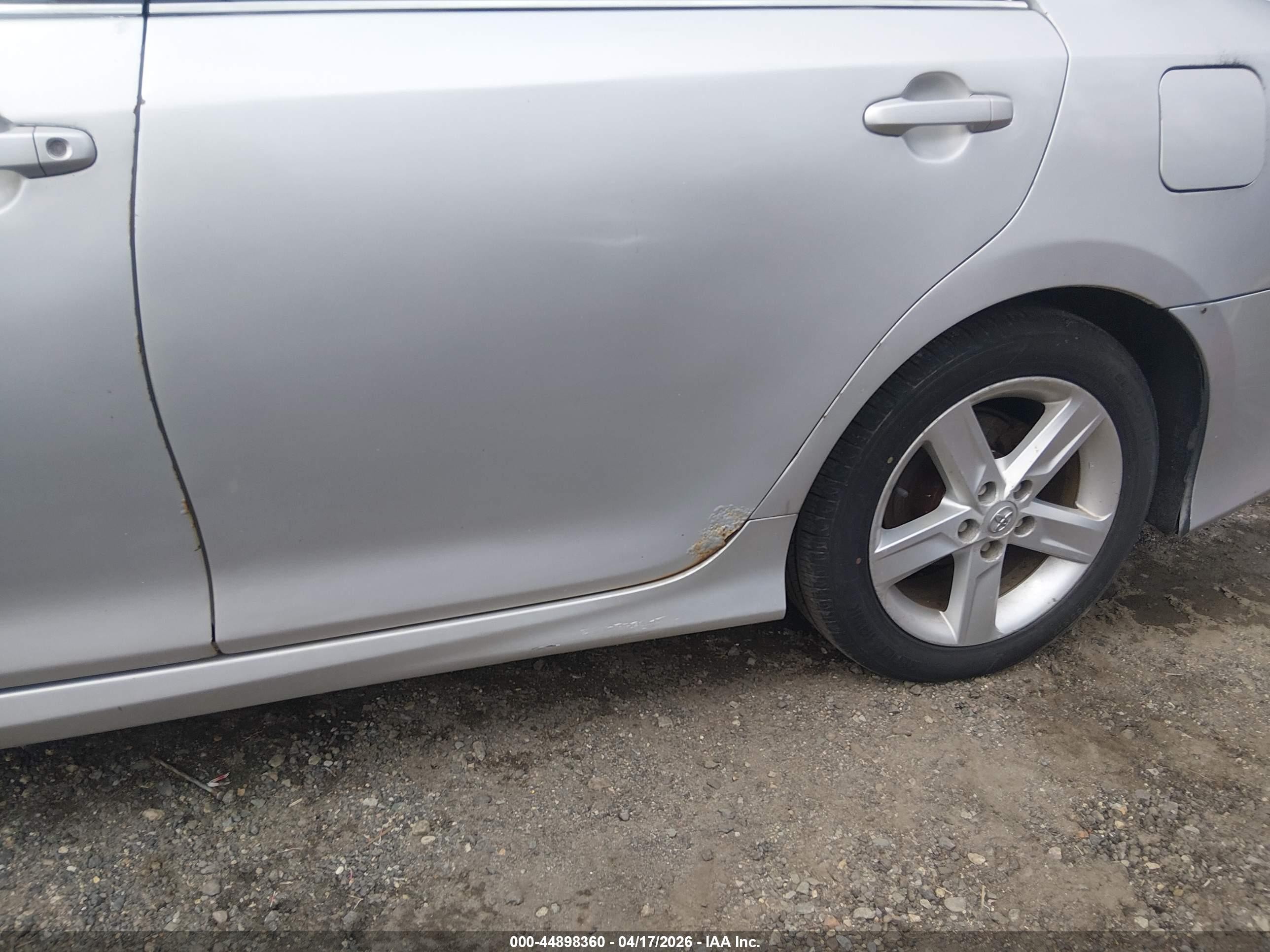 2014 Toyota Camry Se Silver vin: 4T1BF1FK9EU786933