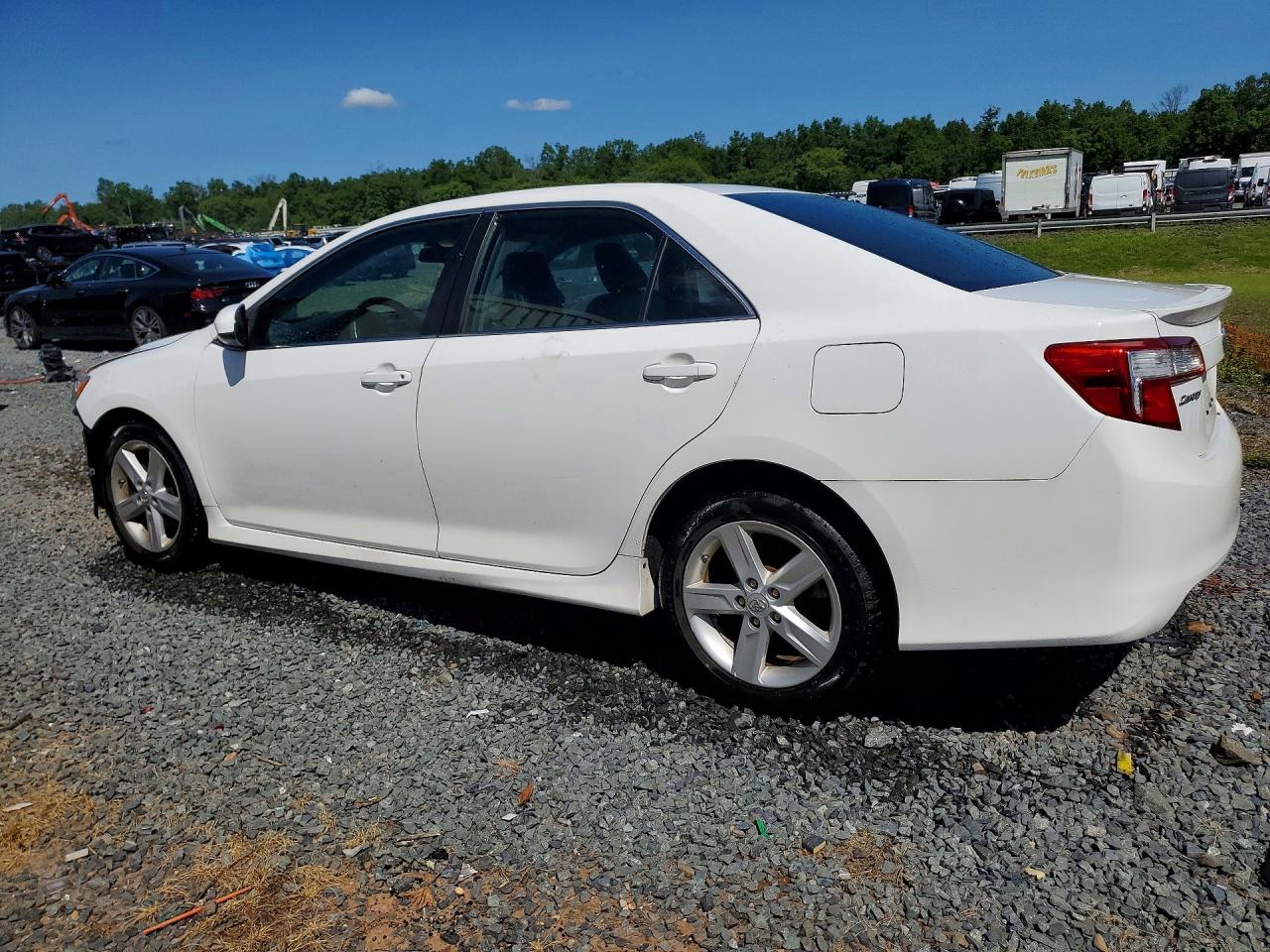 2014 Toyota Camry Se White vin: 4T1BF1FK9EU801401