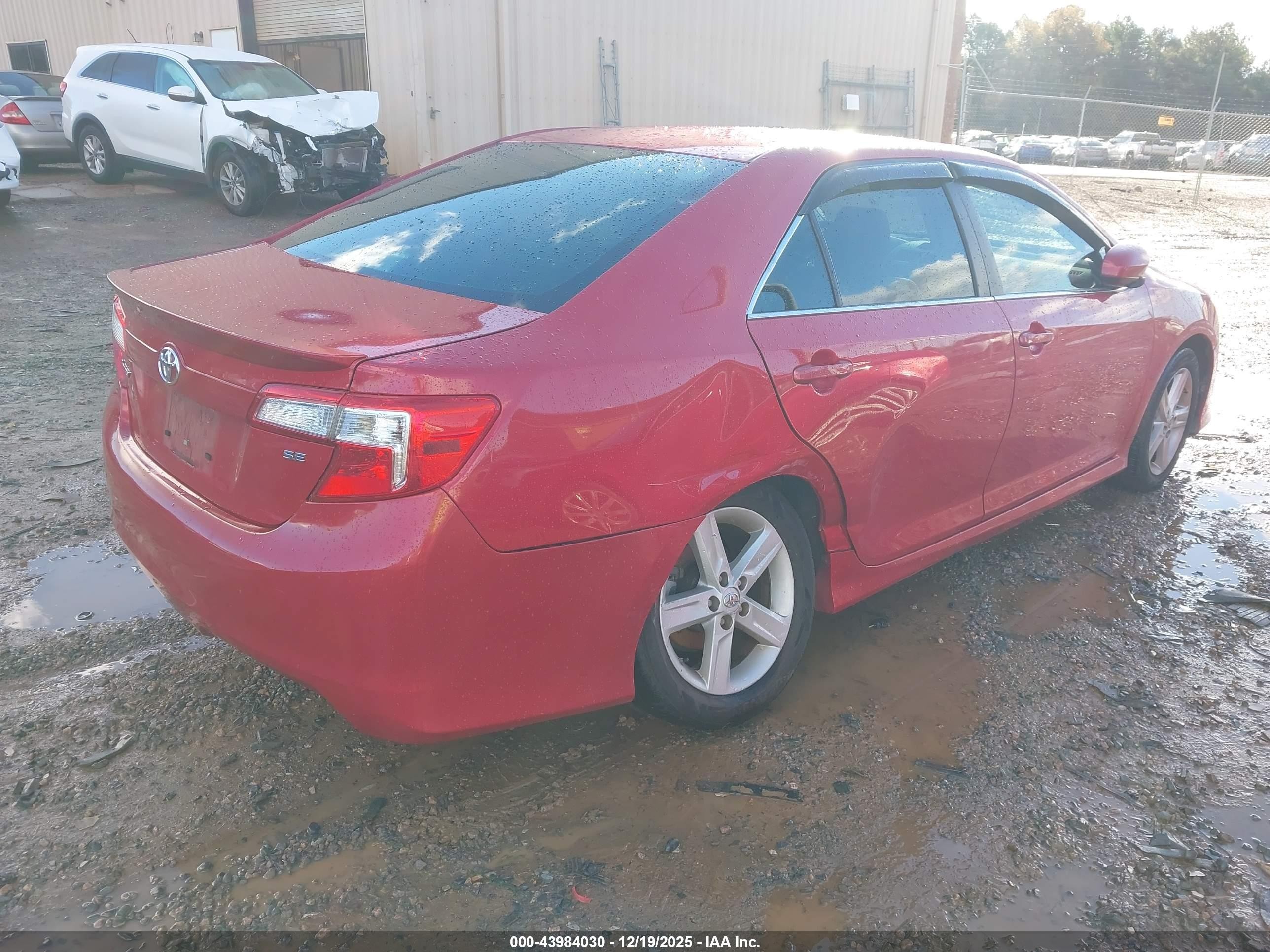 2014 Toyota Camry Se Red vin: 4T1BF1FK9EU811684