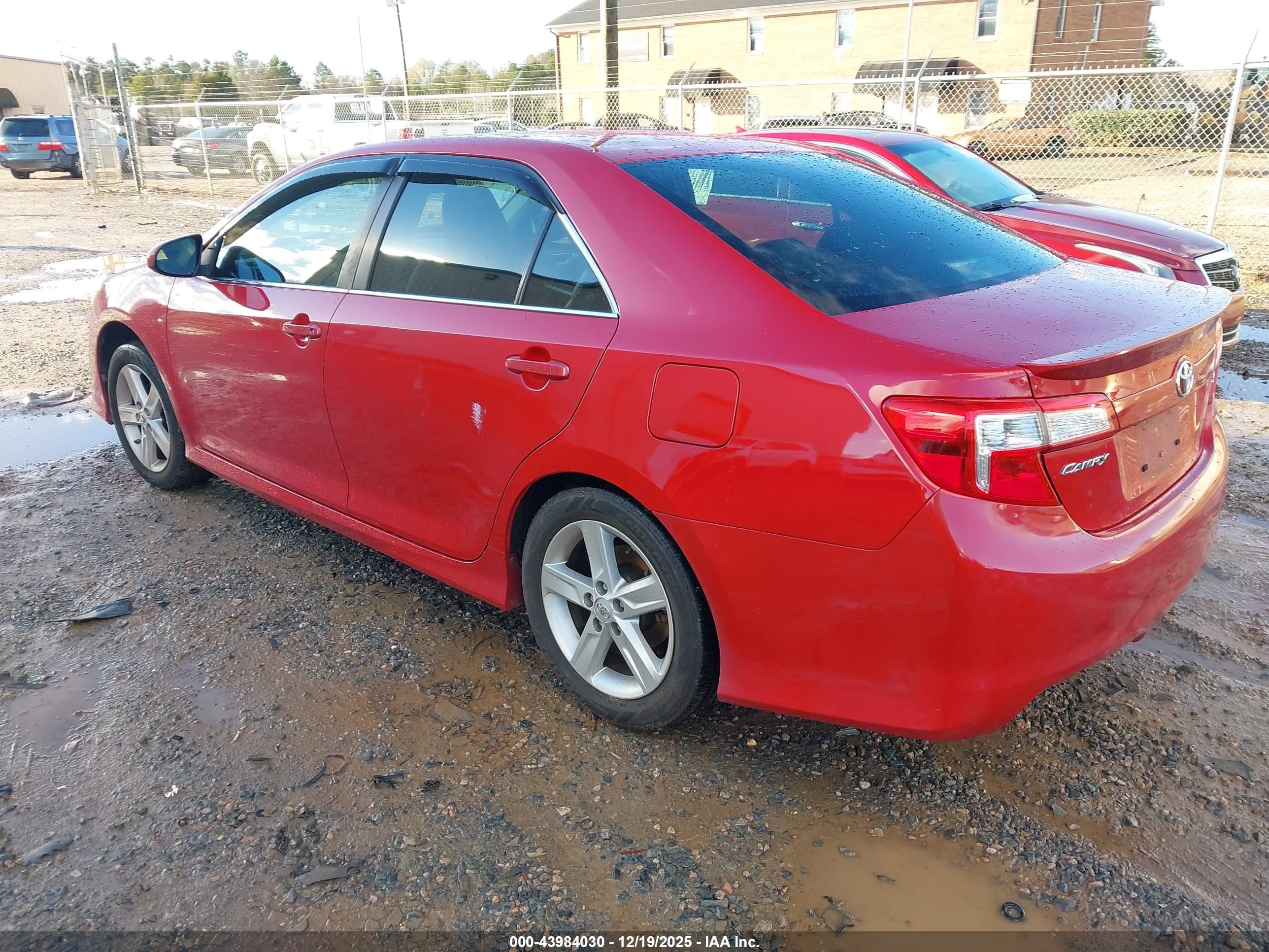 2014 Toyota Camry Se Red vin: 4T1BF1FK9EU811684