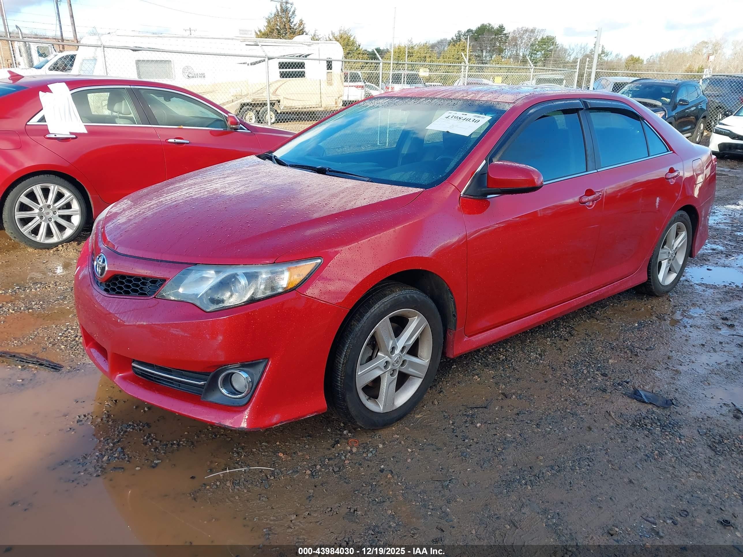 2014 Toyota Camry Se Red vin: 4T1BF1FK9EU811684
