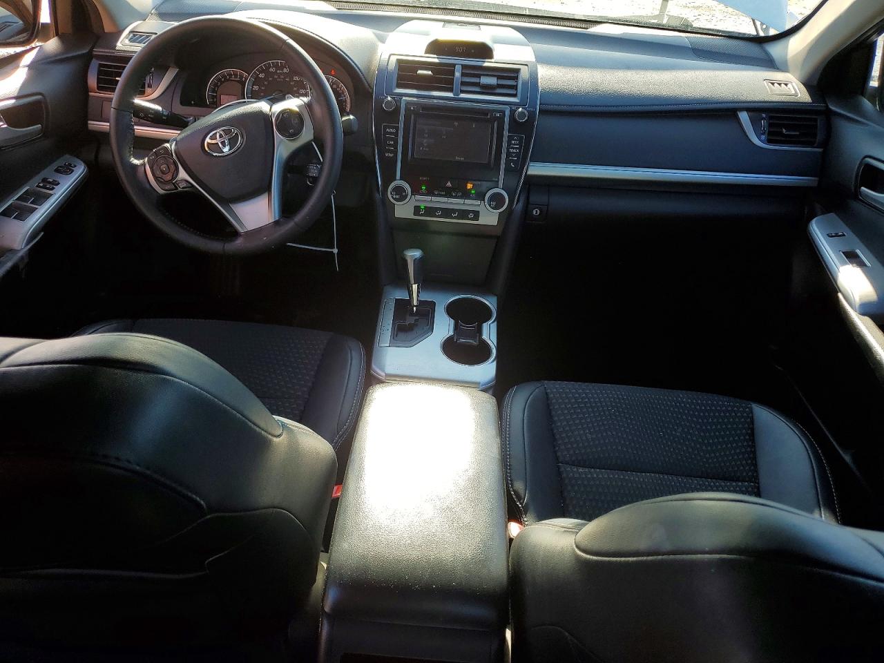 2014 Toyota Camry Se White vin: 4T1BF1FK9EU820112