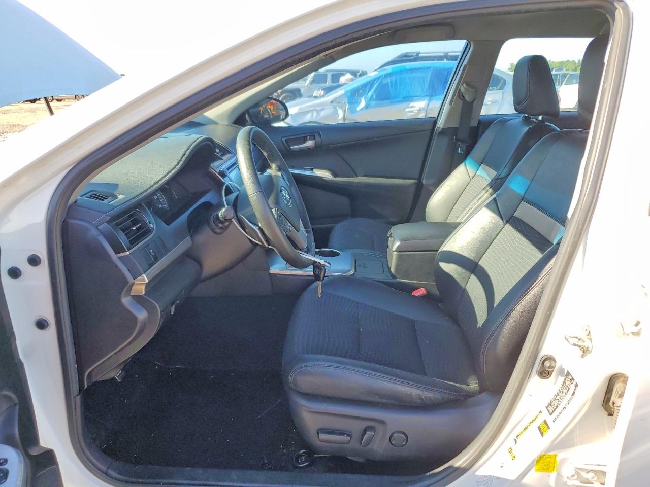 2014 Toyota Camry Se White vin: 4T1BF1FK9EU820112