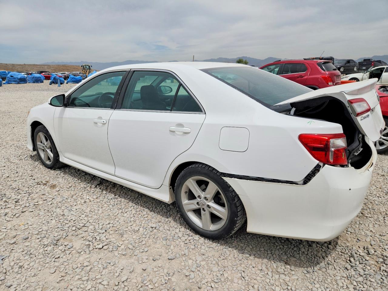 2014 Toyota Camry Se White vin: 4T1BF1FK9EU826881