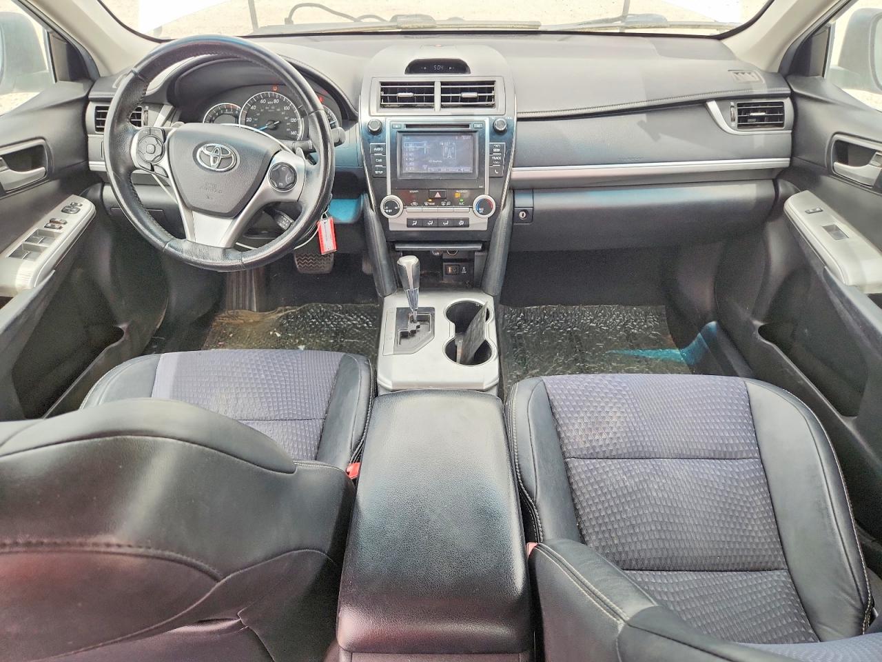 2014 Toyota Camry Se White vin: 4T1BF1FK9EU826881