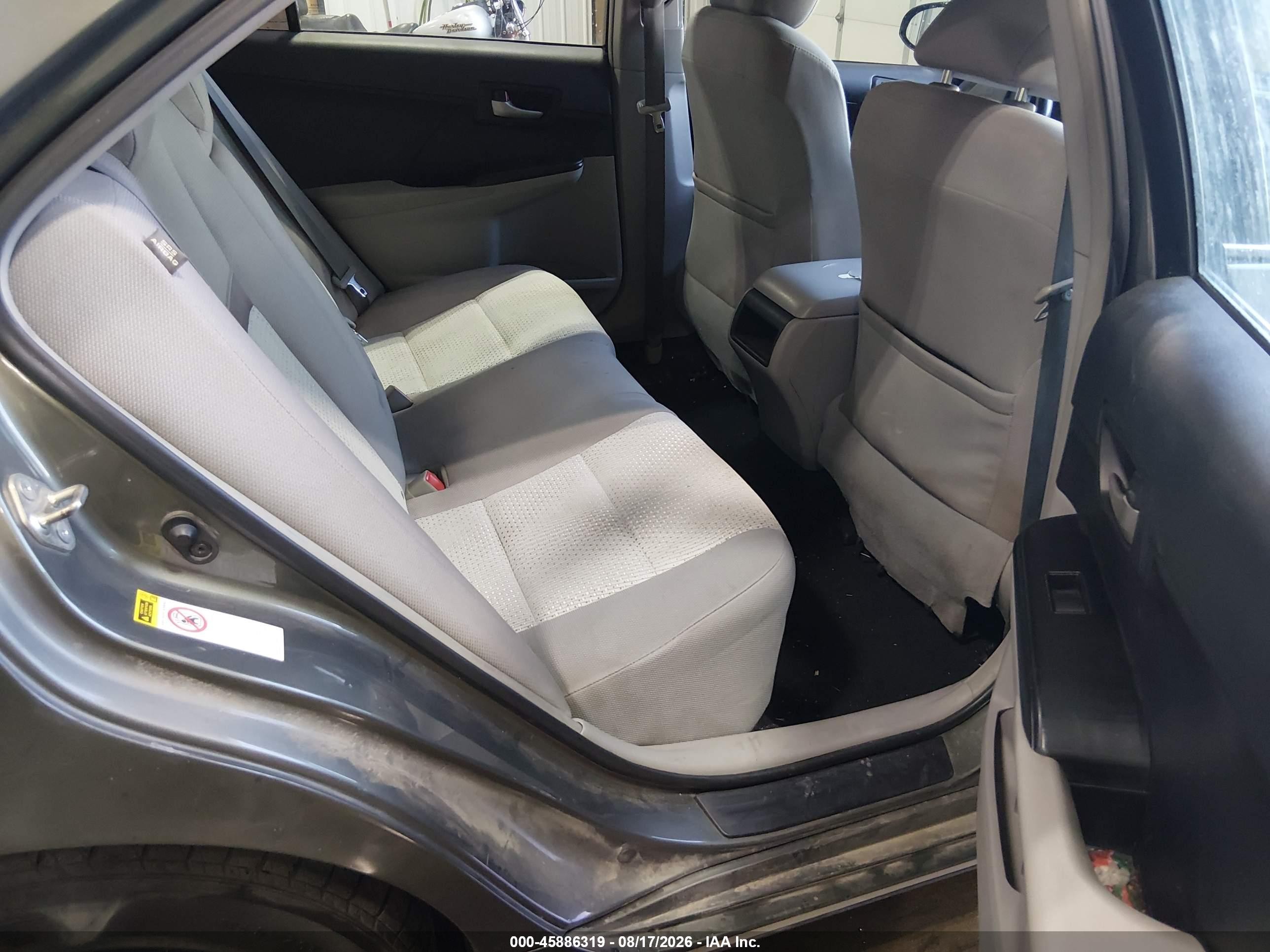 2014 Toyota Camry Le Silver vin: 4T1BF1FK9EU833085