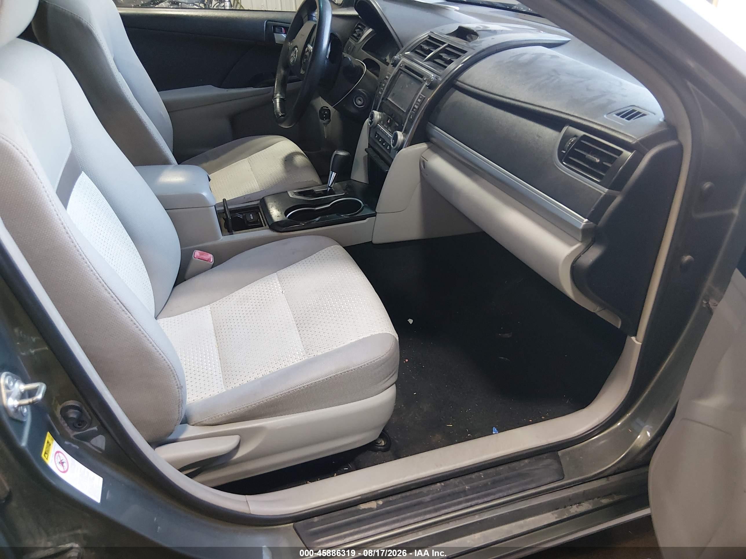 2014 Toyota Camry Le Silver vin: 4T1BF1FK9EU833085
