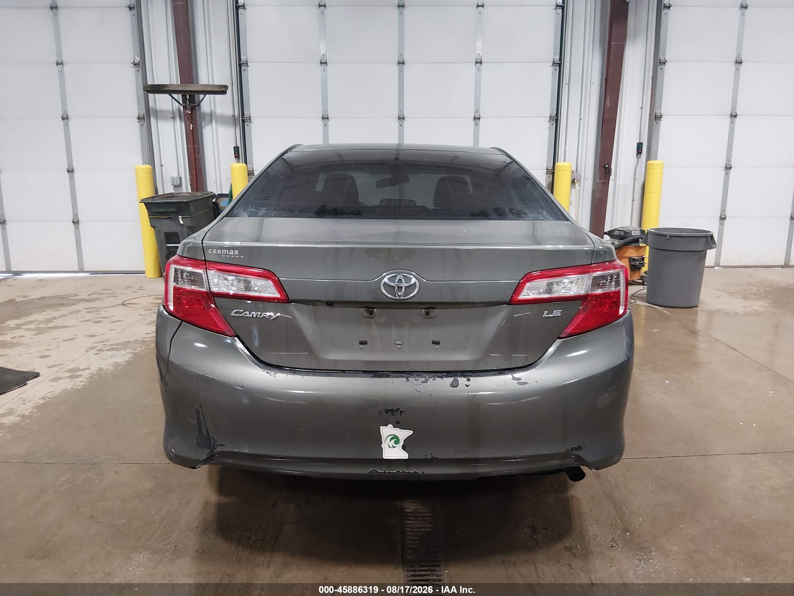 2014 Toyota Camry Le Silver vin: 4T1BF1FK9EU833085