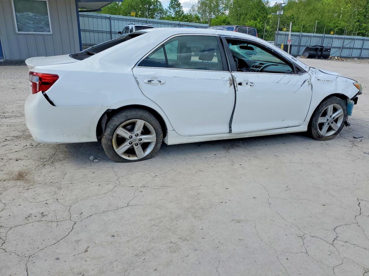 2014 Toyota Camry Se White vin: 4T1BF1FK9EU842367