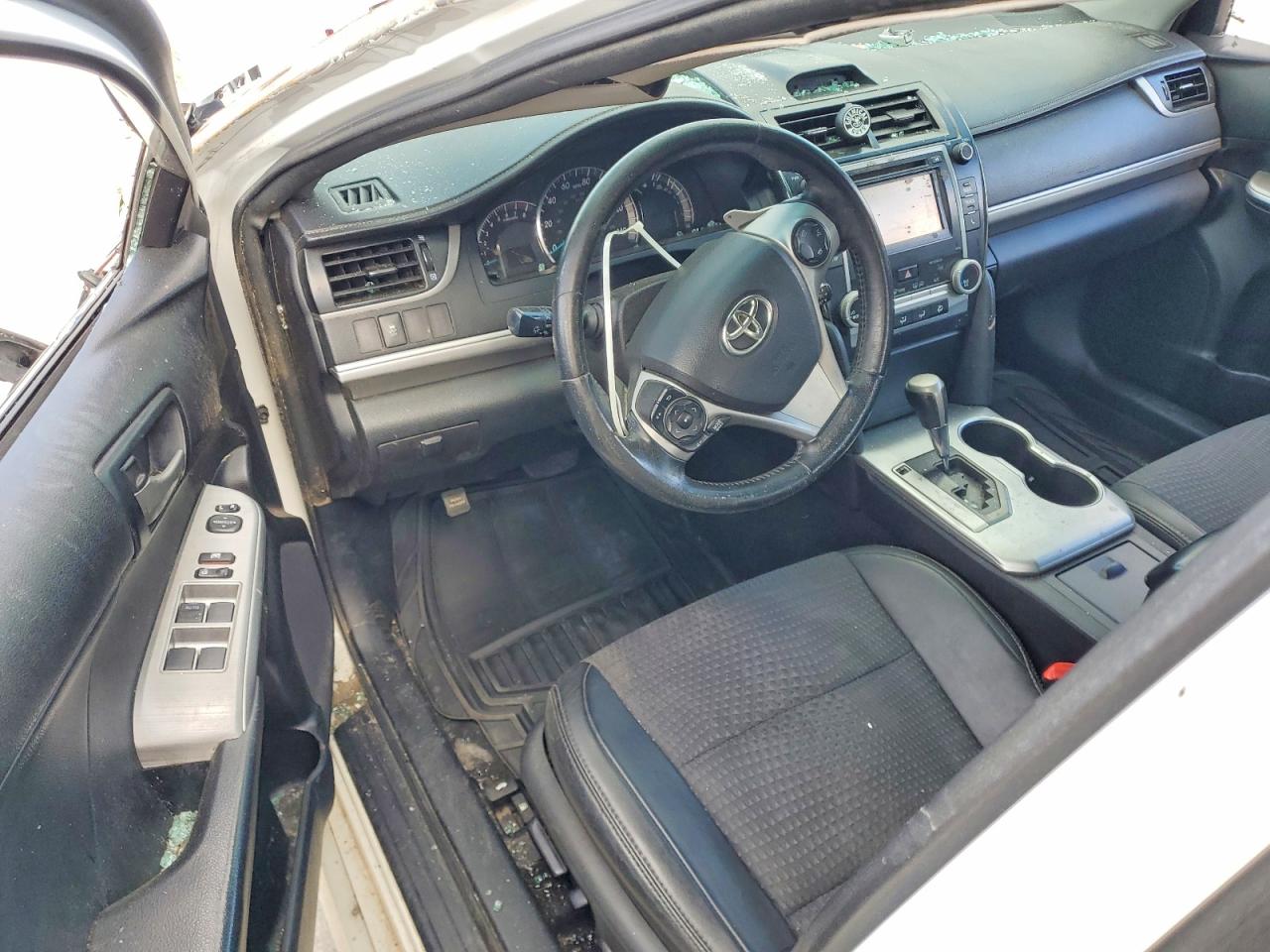 2014 Toyota Camry Se White vin: 4T1BF1FK9EU842367