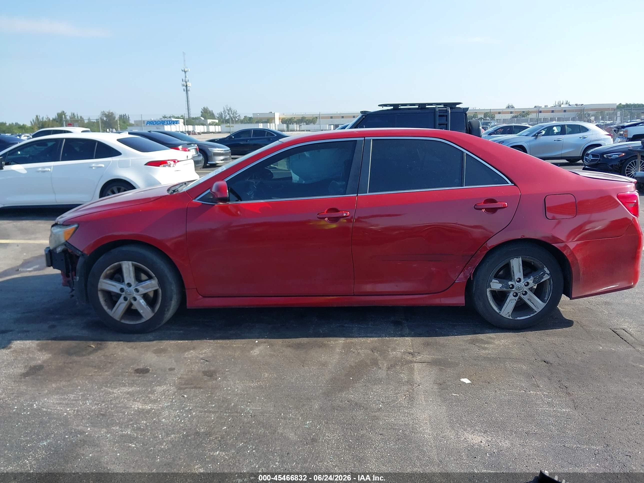 2014 Toyota Camry Se Red vin: 4T1BF1FK9EU842885