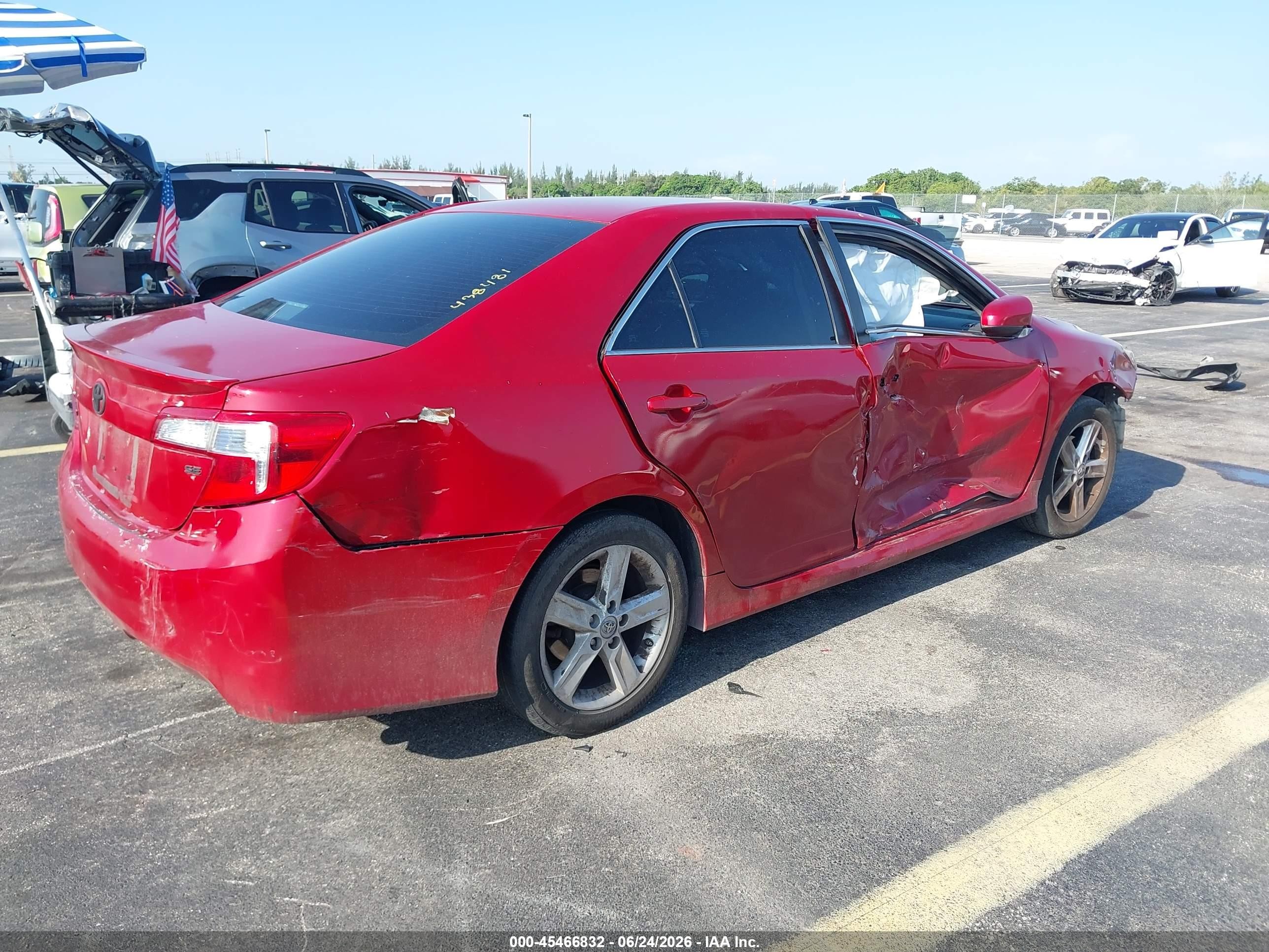 2014 Toyota Camry Se Red vin: 4T1BF1FK9EU842885