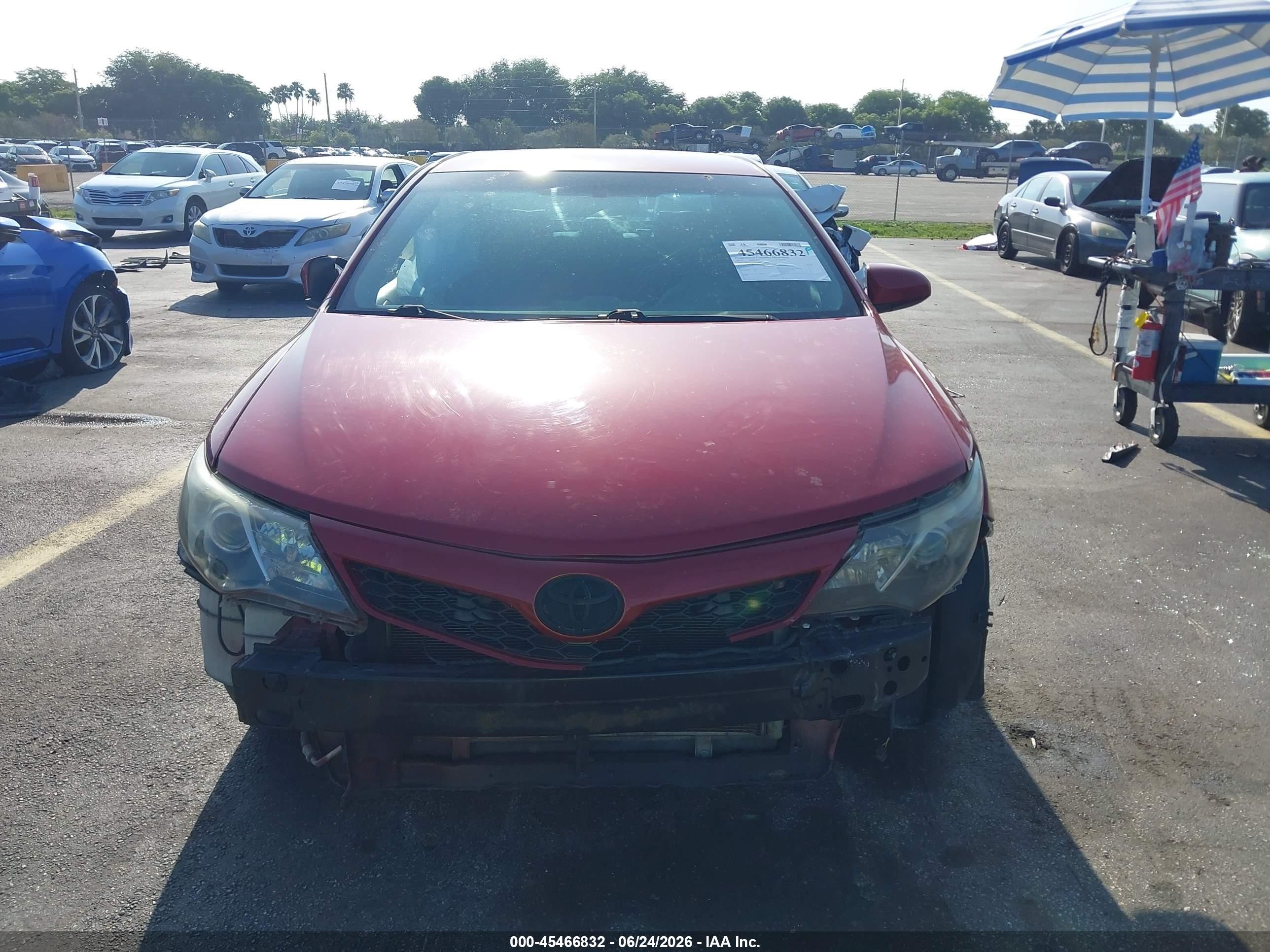 2014 Toyota Camry Se Red vin: 4T1BF1FK9EU842885