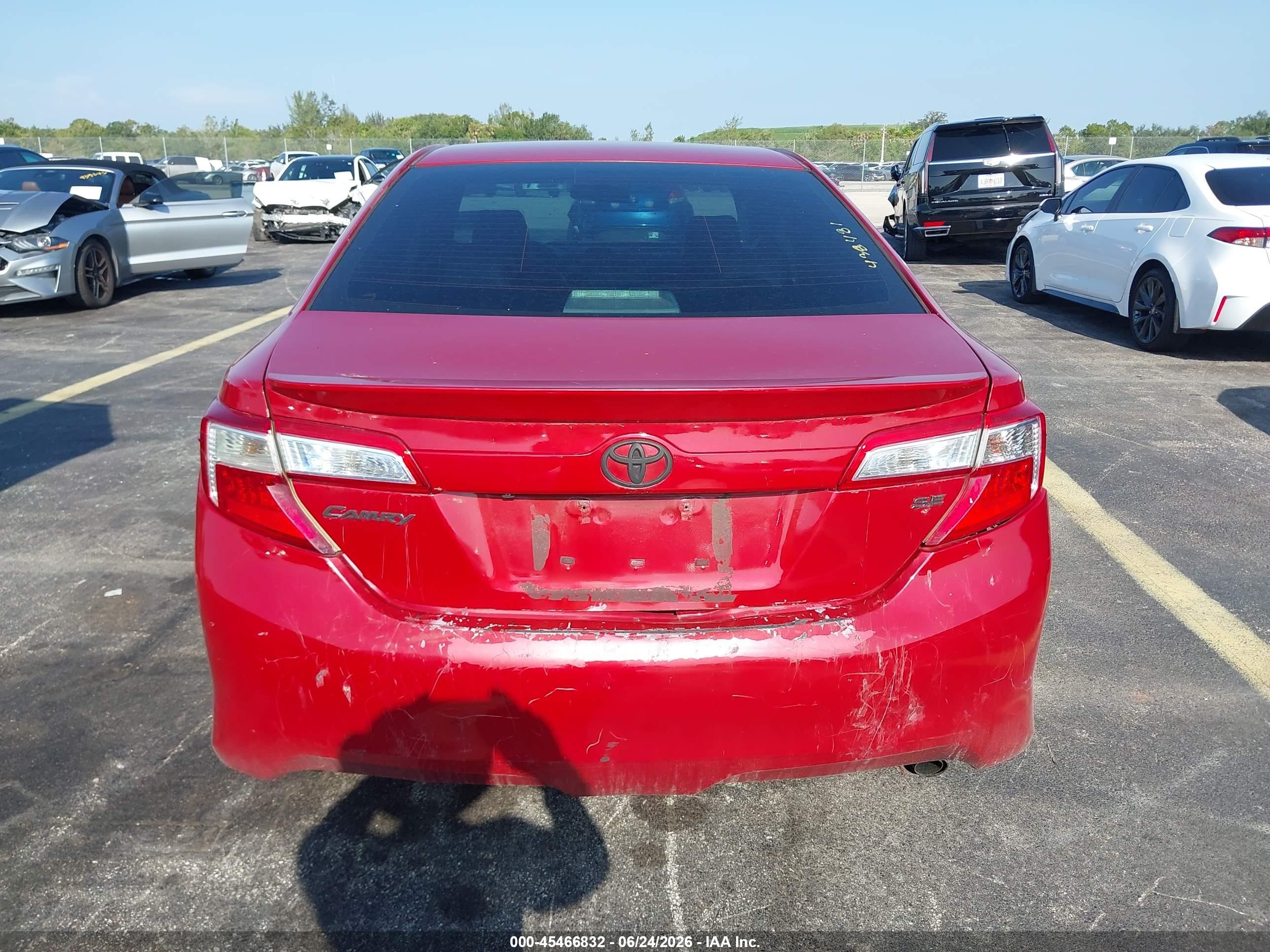 2014 Toyota Camry Se Red vin: 4T1BF1FK9EU842885