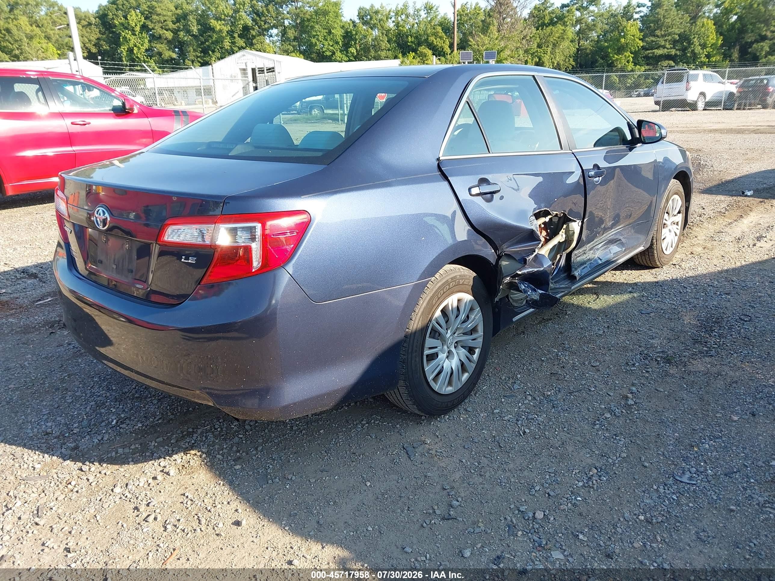 2014 Toyota Camry Le Blue vin: 4T1BF1FK9EU844023
