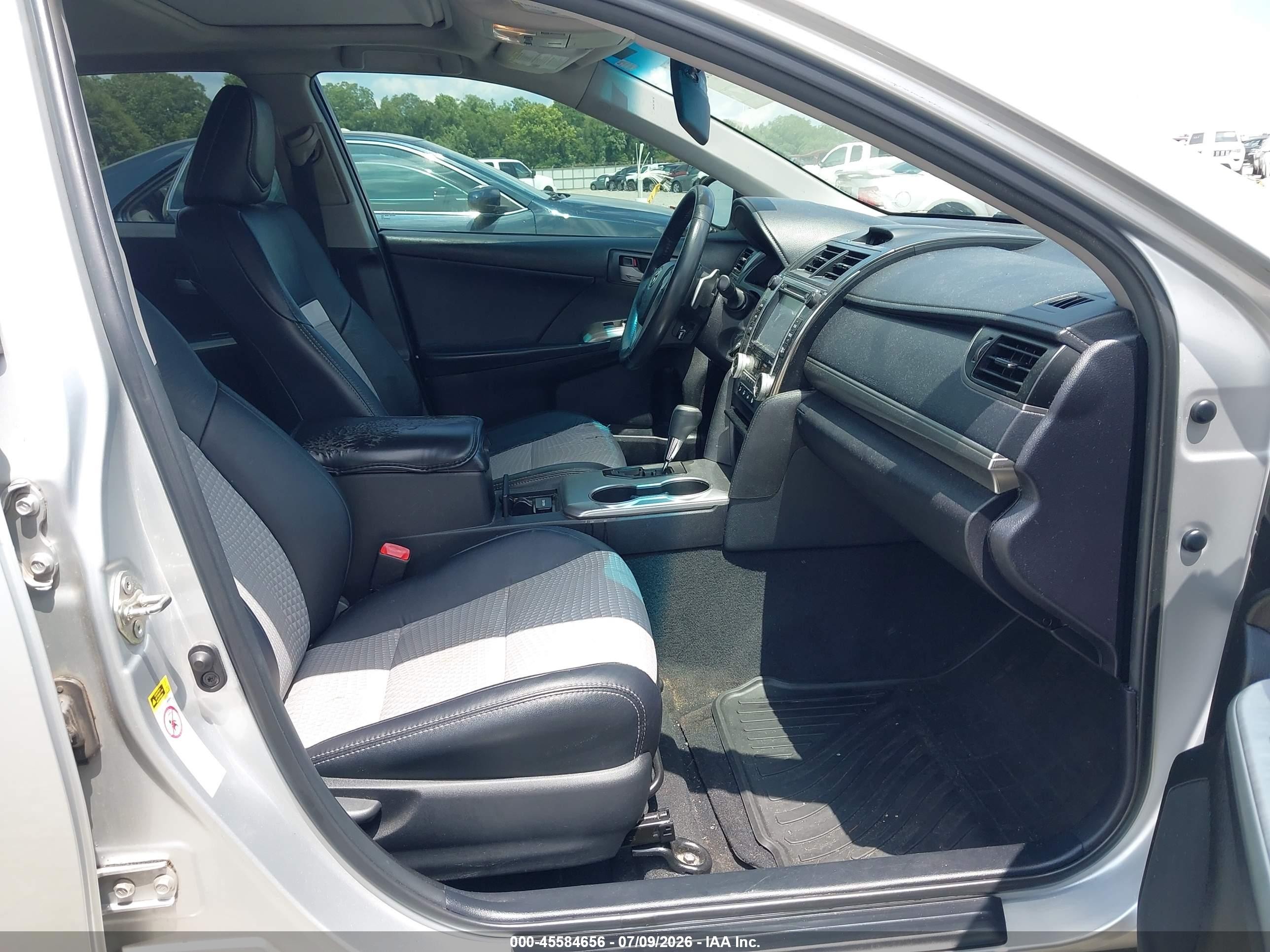 2014 Toyota Camry Se Silver vin: 4T1BF1FK9EU859606