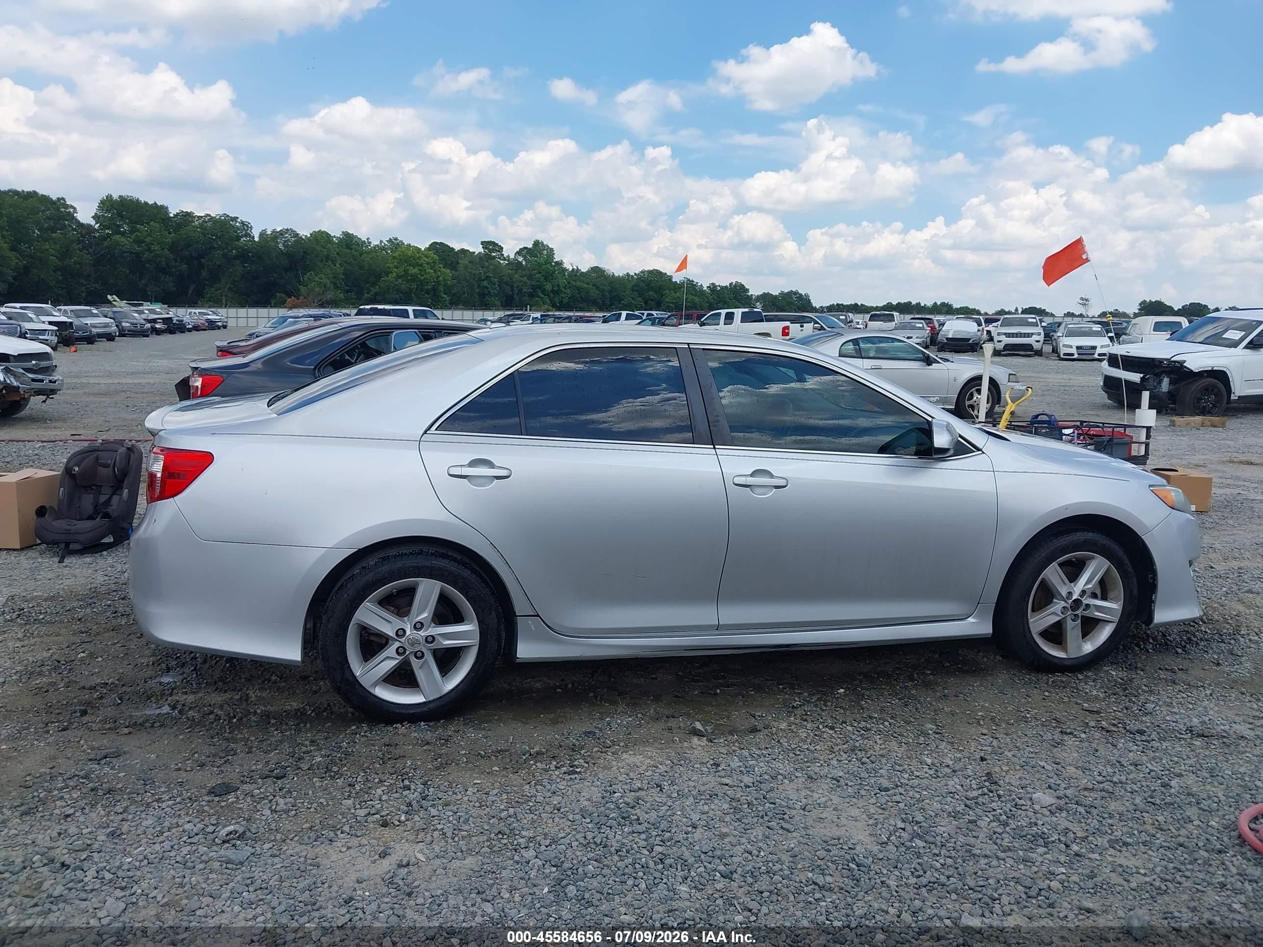 2014 Toyota Camry Se Silver vin: 4T1BF1FK9EU859606
