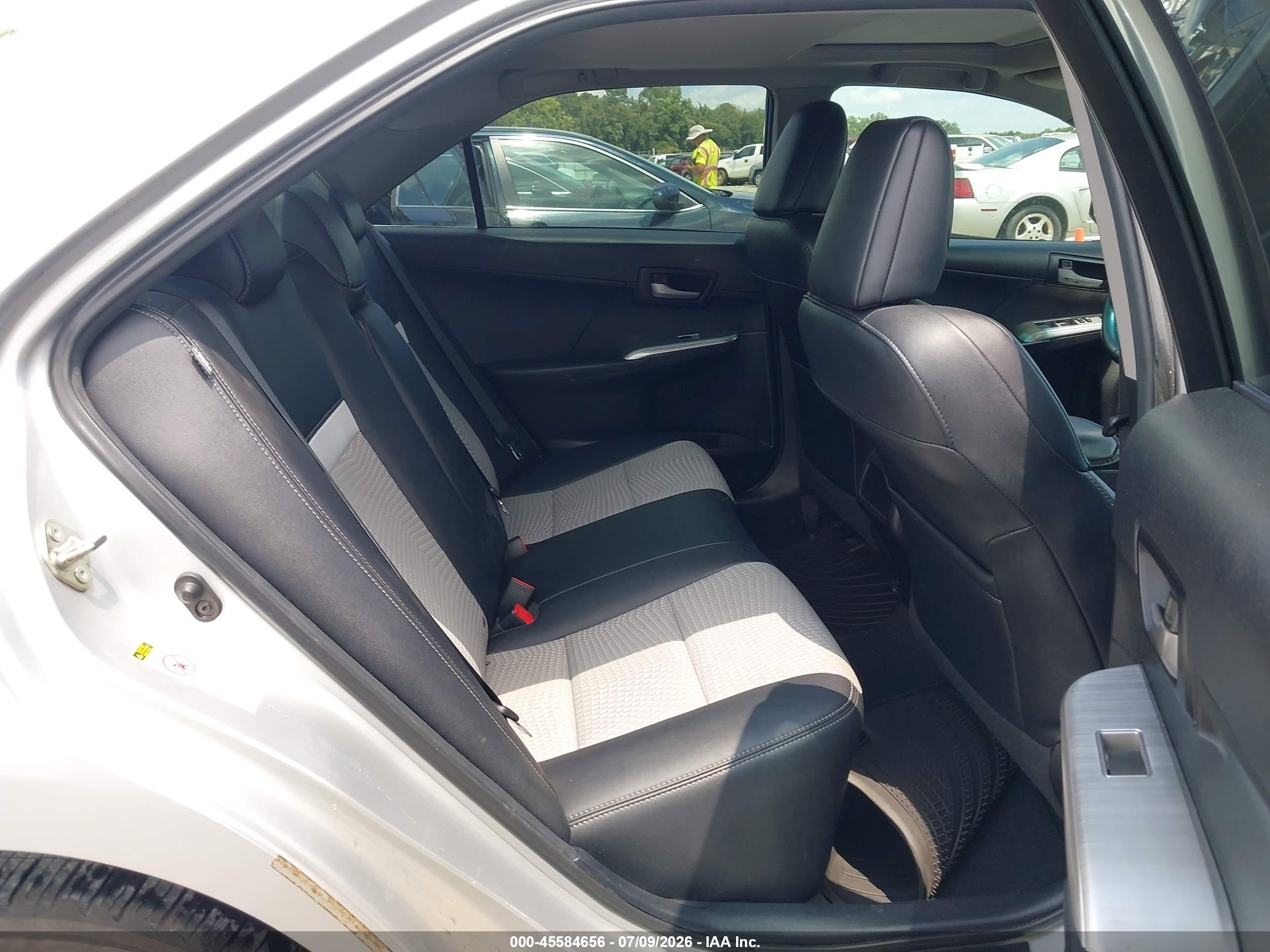 2014 Toyota Camry Se Silver vin: 4T1BF1FK9EU859606