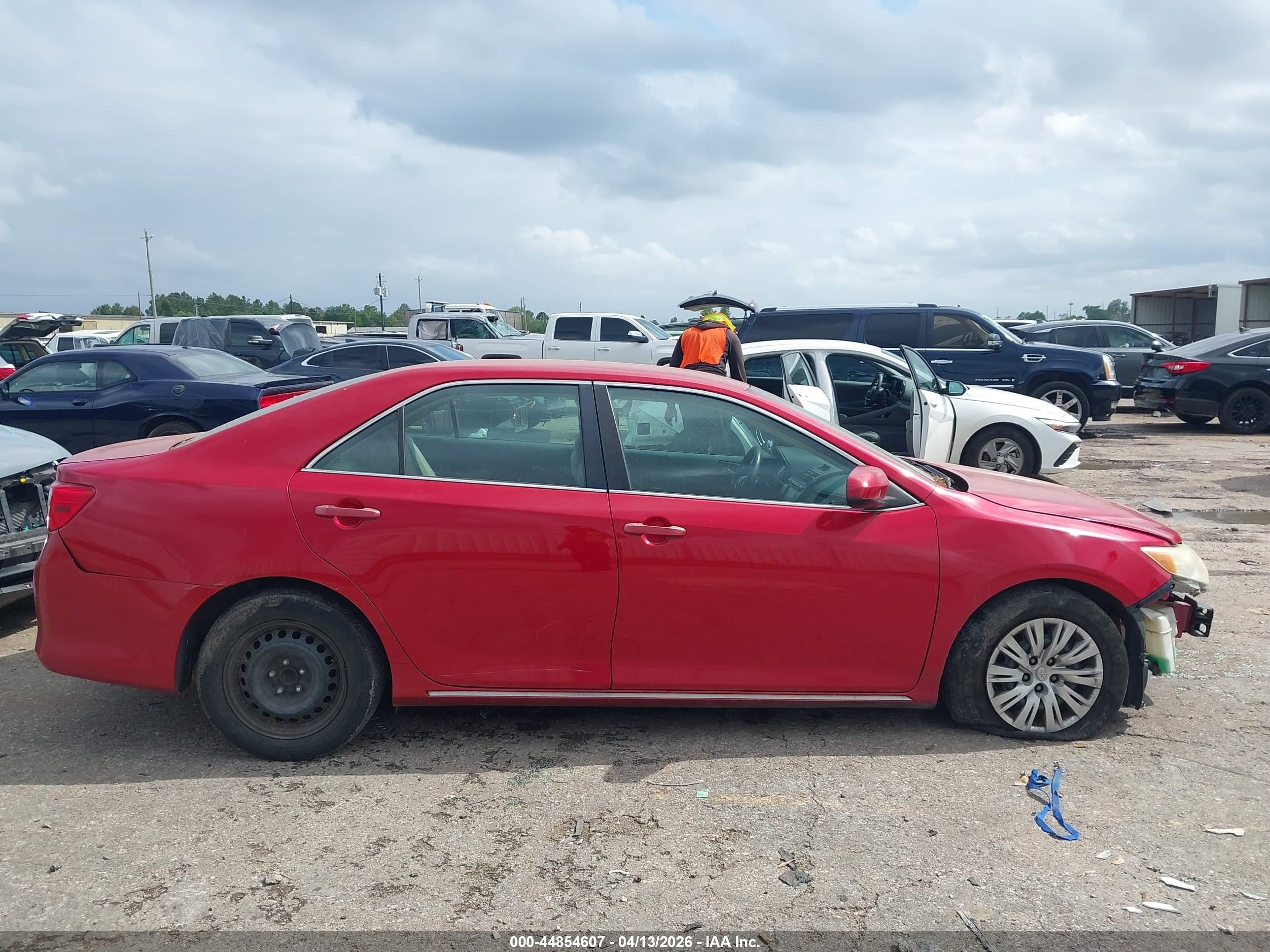 2014 Toyota Camry Le Красный vin: 4T1BF1FK9EU861212