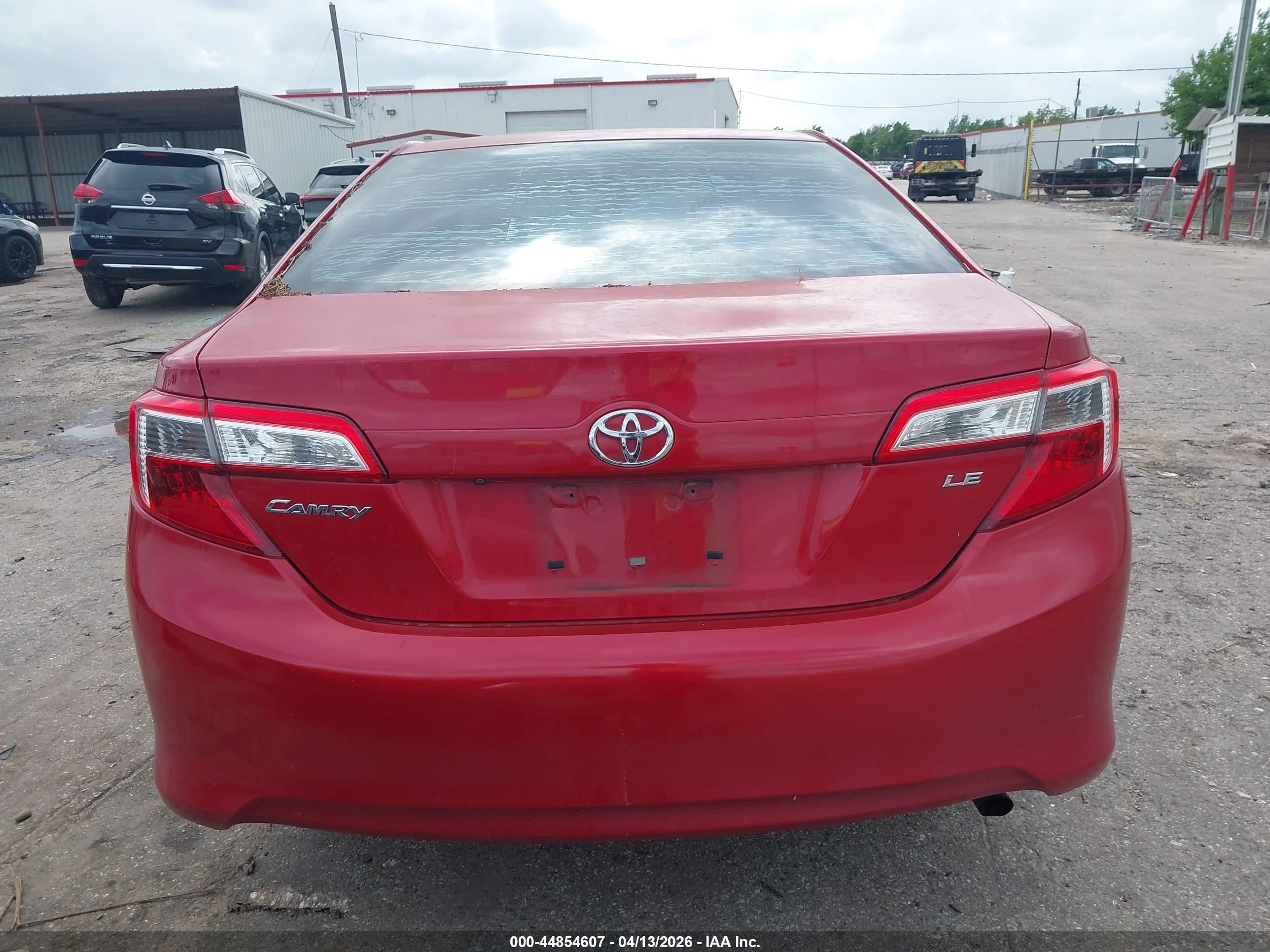 2014 Toyota Camry Le Красный vin: 4T1BF1FK9EU861212