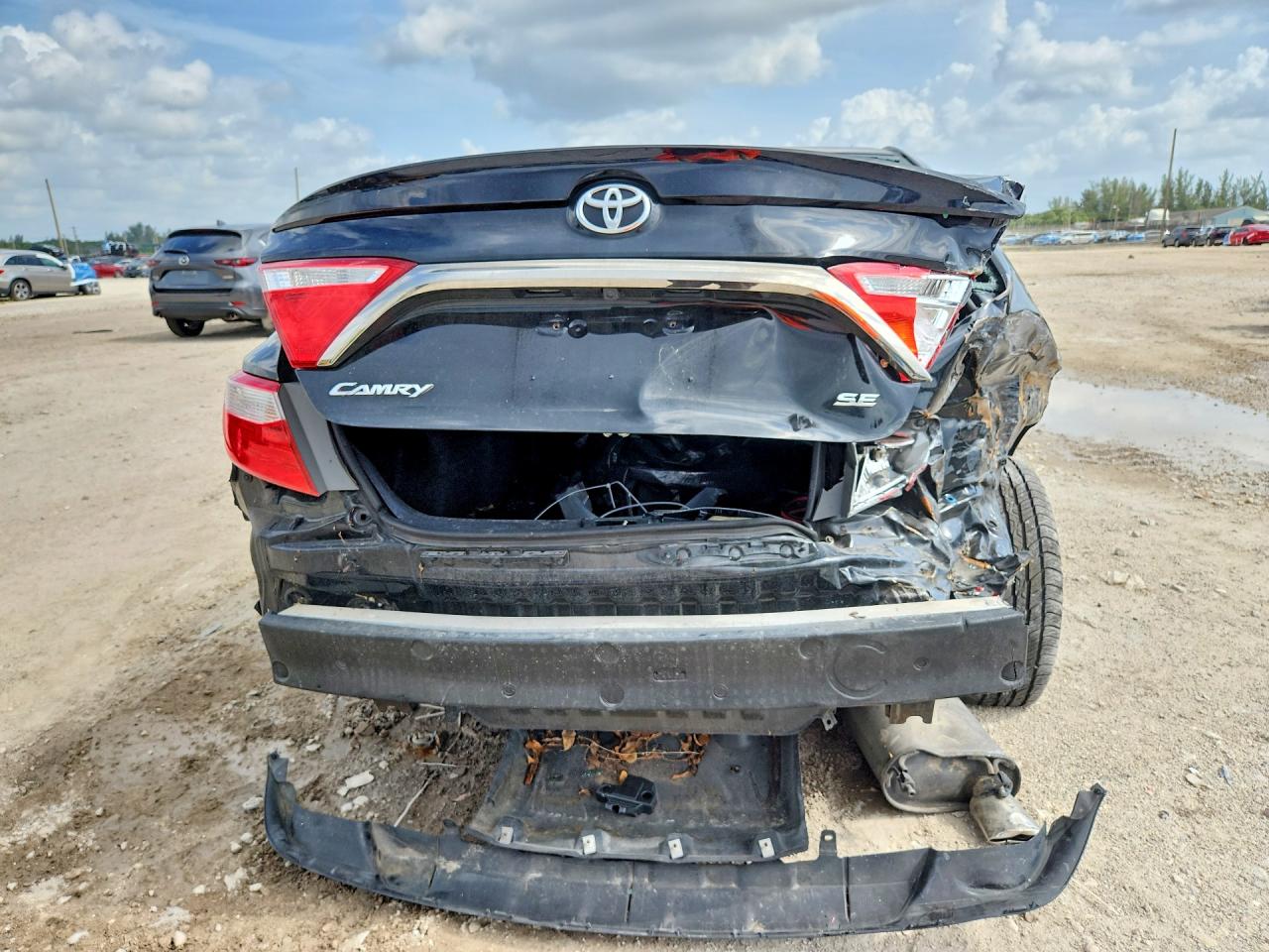 2015 Toyota Camry Se Black vin: 4T1BF1FK9FU004664