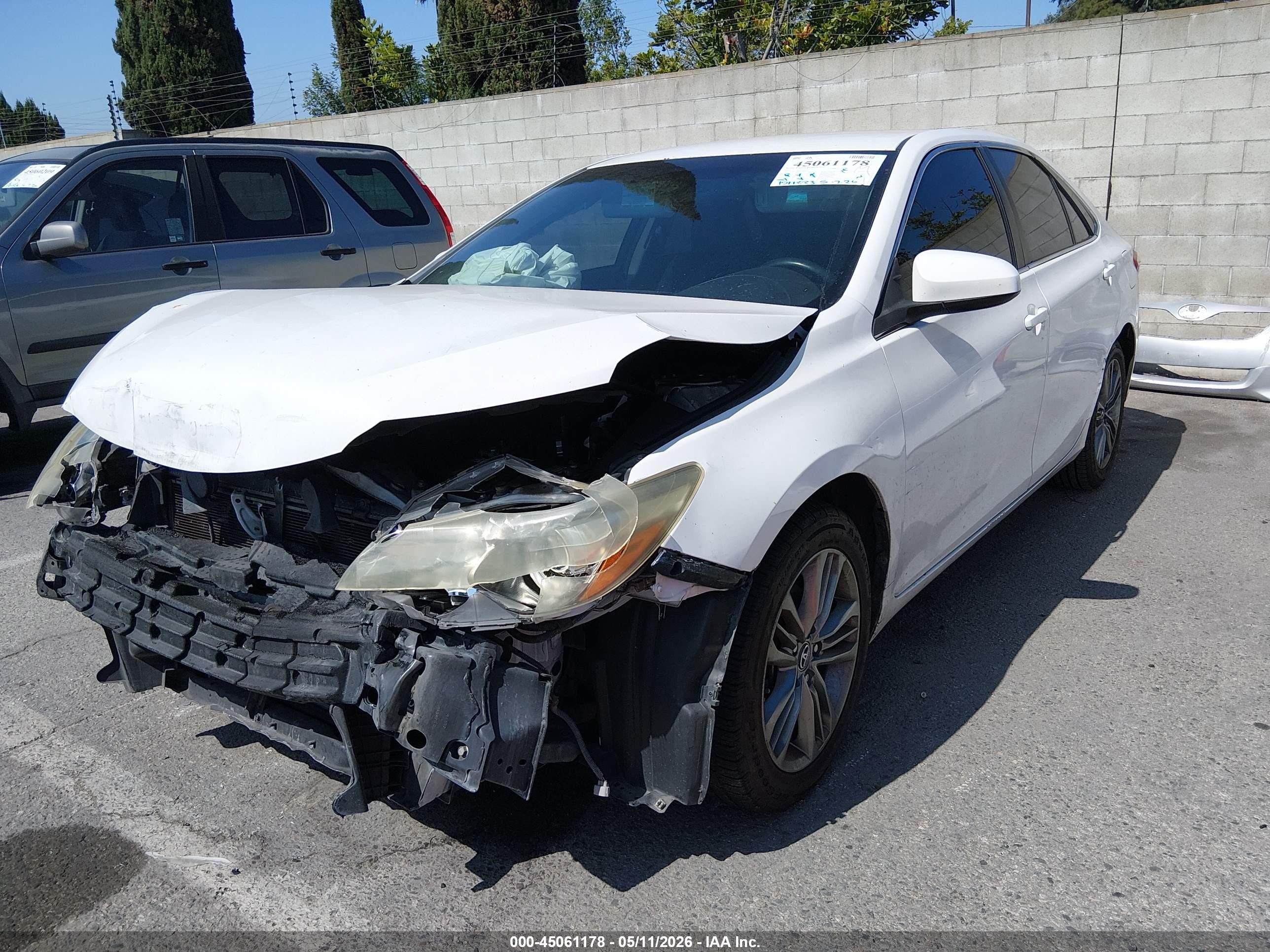 2015 Toyota Camry Se White vin: 4T1BF1FK9FU033811