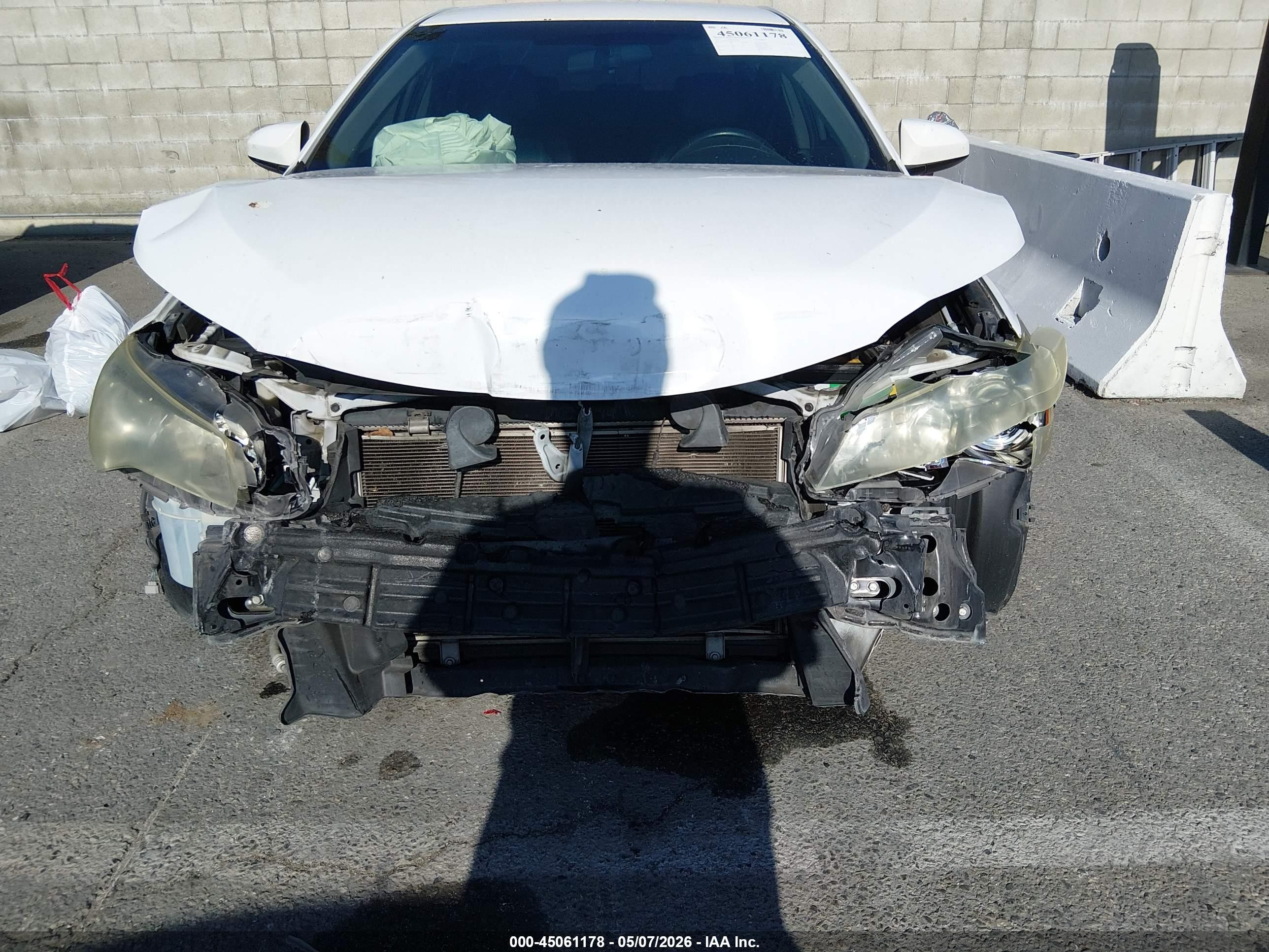 2015 Toyota Camry Se White vin: 4T1BF1FK9FU033811