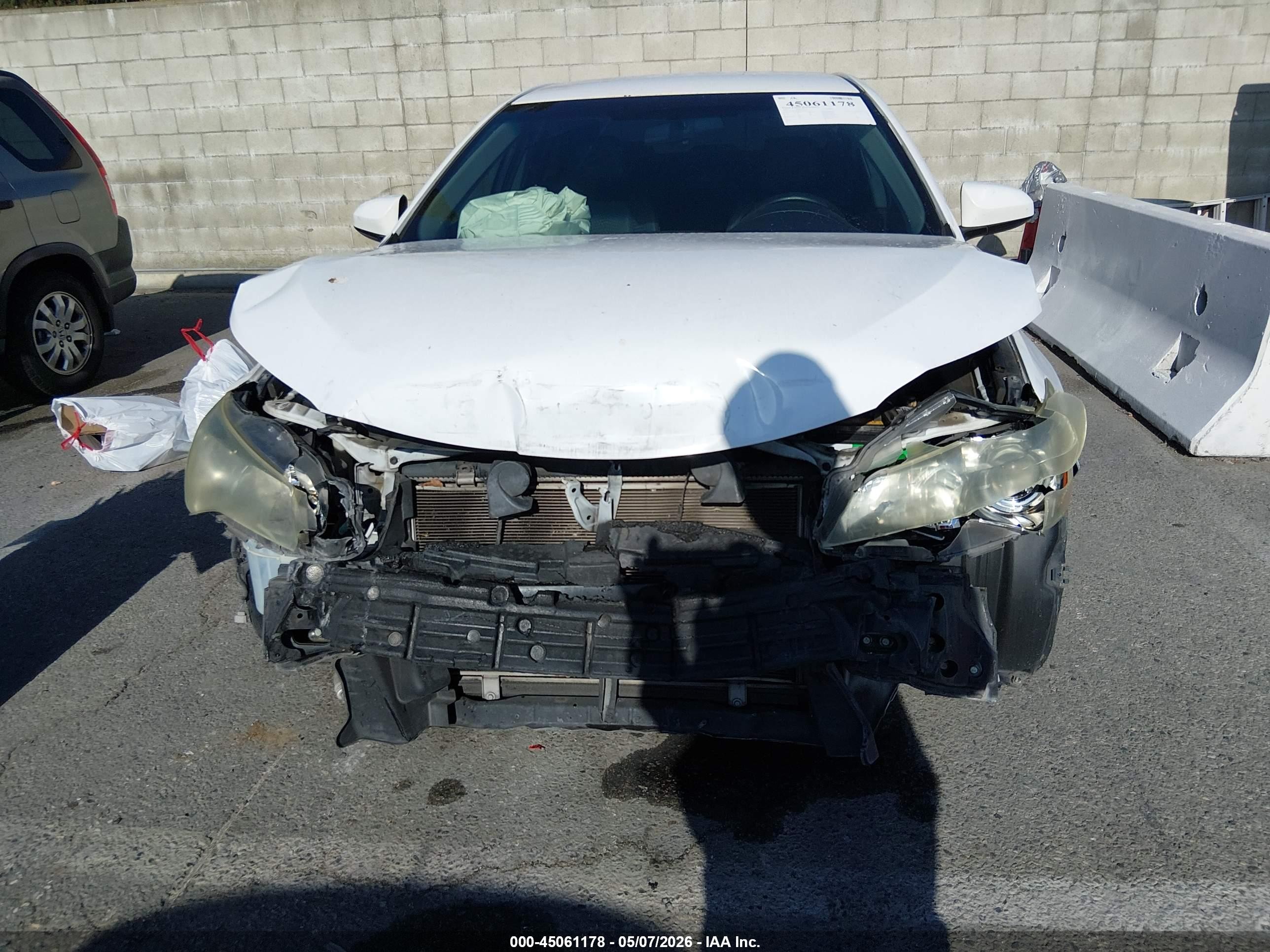 2015 Toyota Camry Se White vin: 4T1BF1FK9FU033811