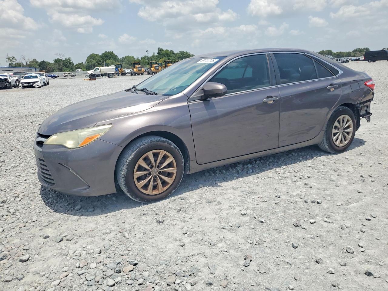 2015 Toyota Camry Le Gray vin: 4T1BF1FK9FU034070