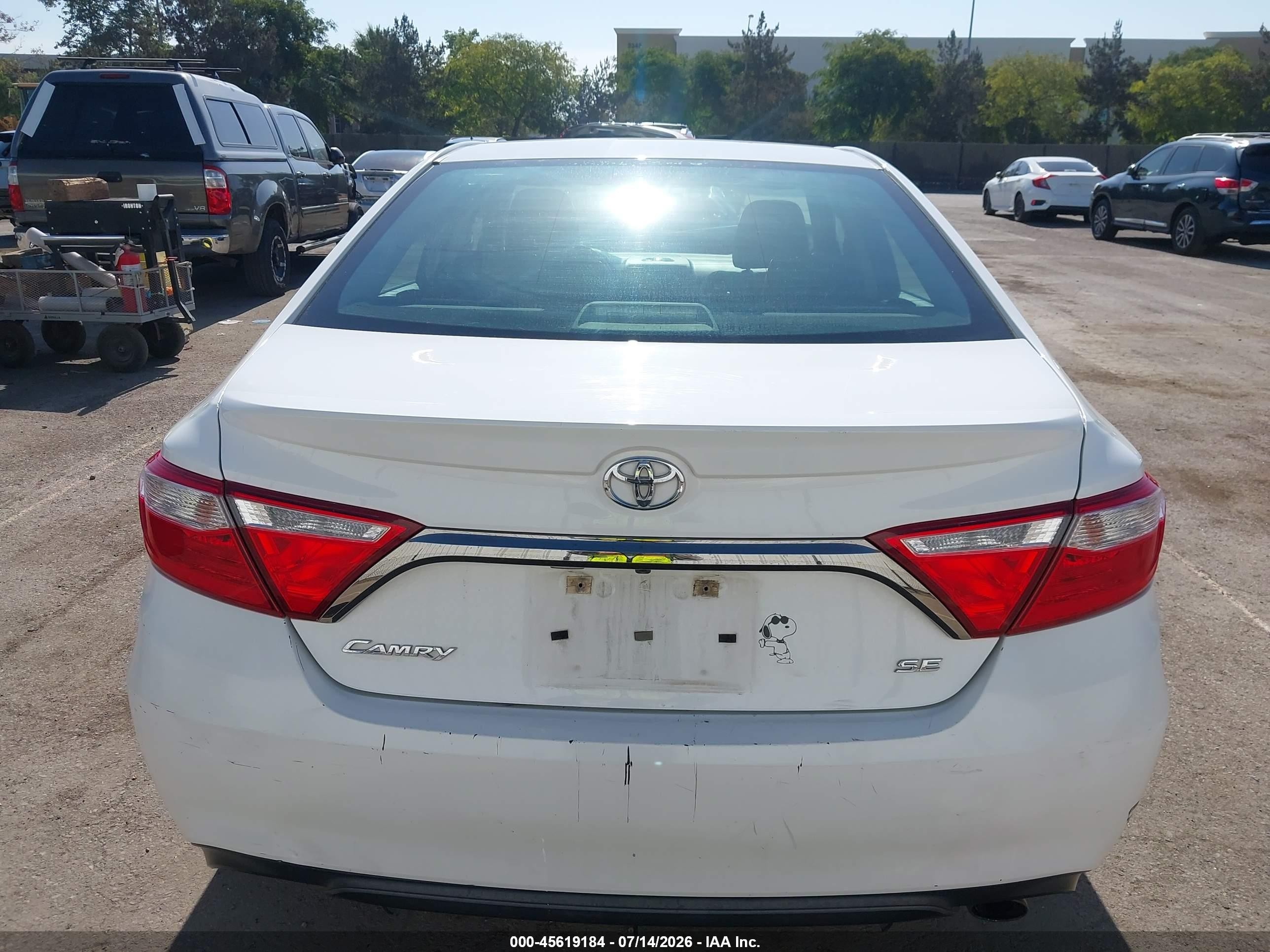 2015 Toyota Camry Se White vin: 4T1BF1FK9FU041469