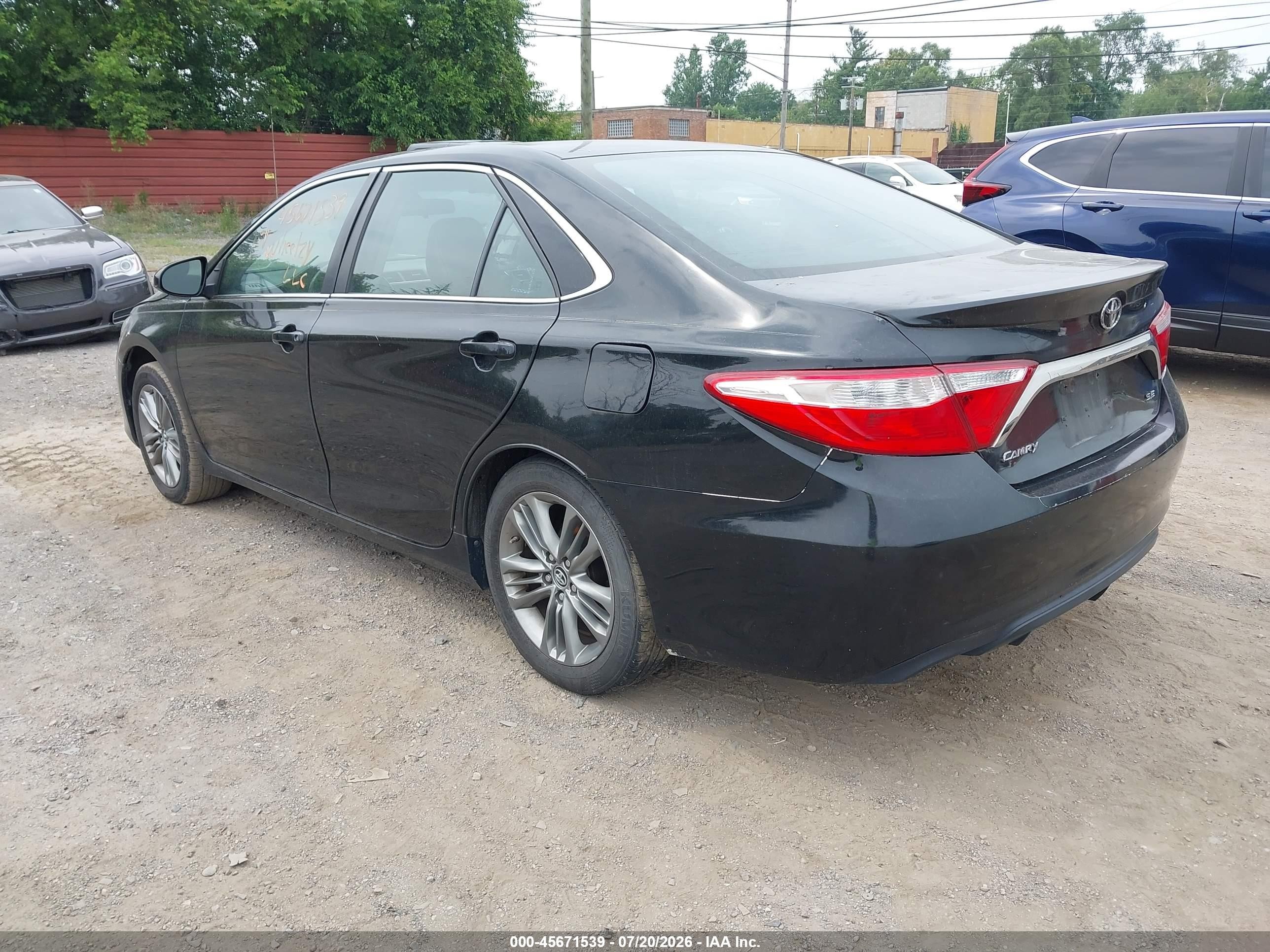 2015 Toyota Camry Se Черный vin: 4T1BF1FK9FU049829