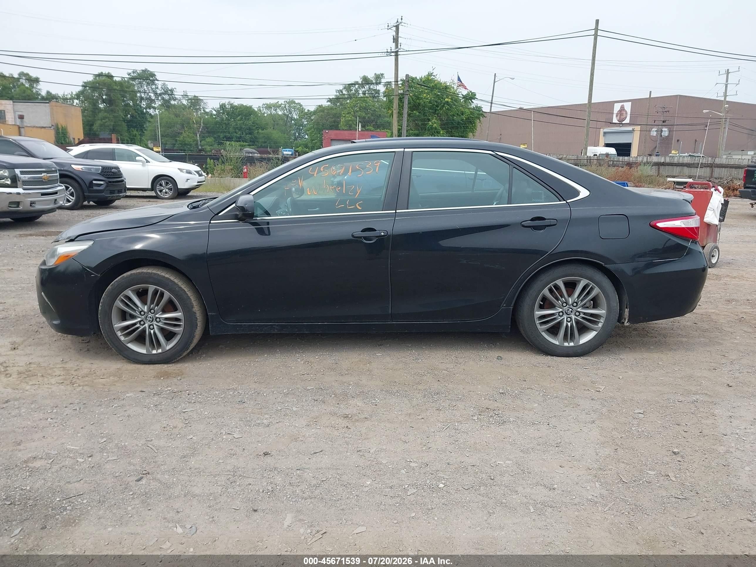 2015 Toyota Camry Se Черный vin: 4T1BF1FK9FU049829