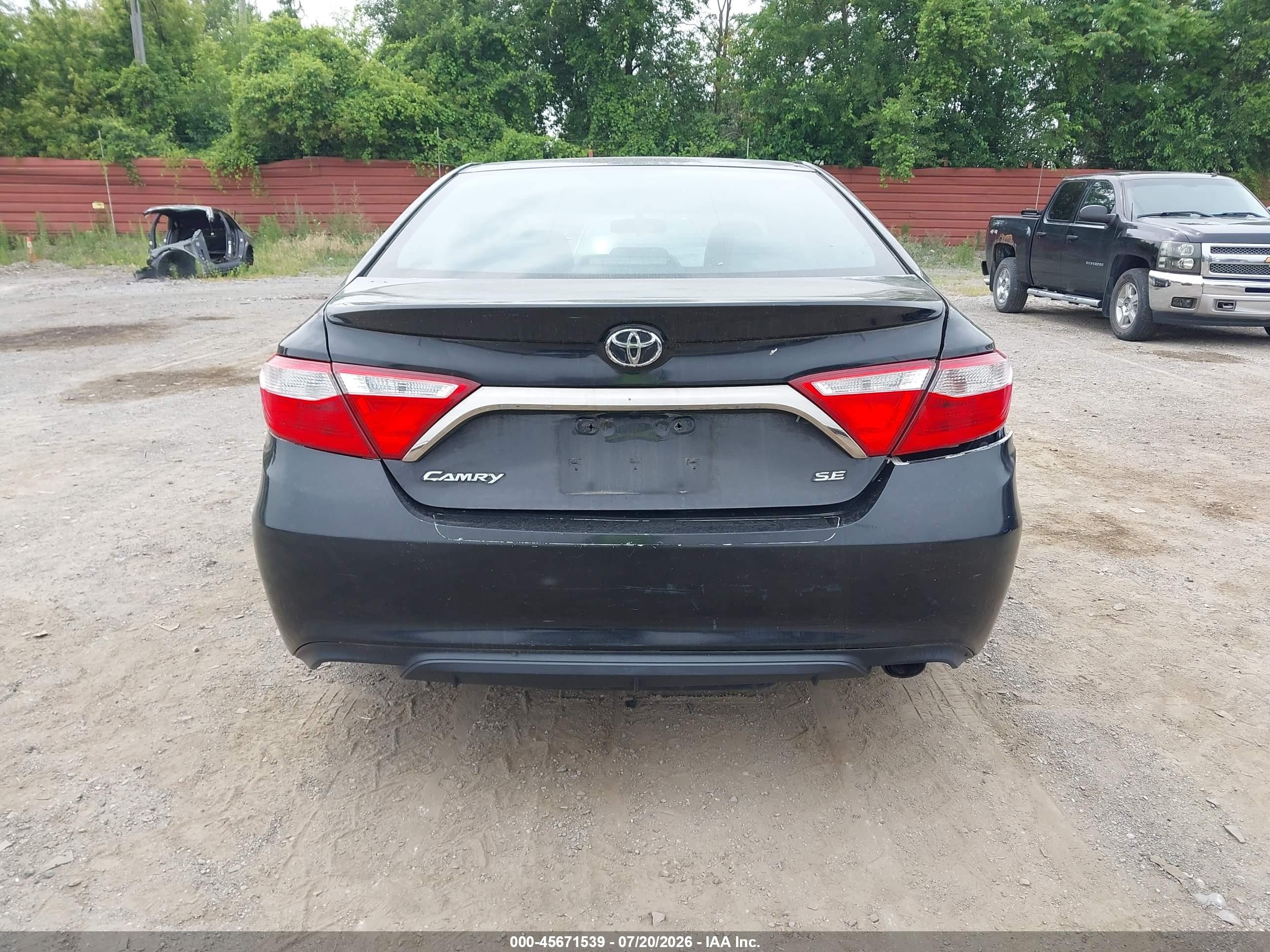 2015 Toyota Camry Se Черный vin: 4T1BF1FK9FU049829