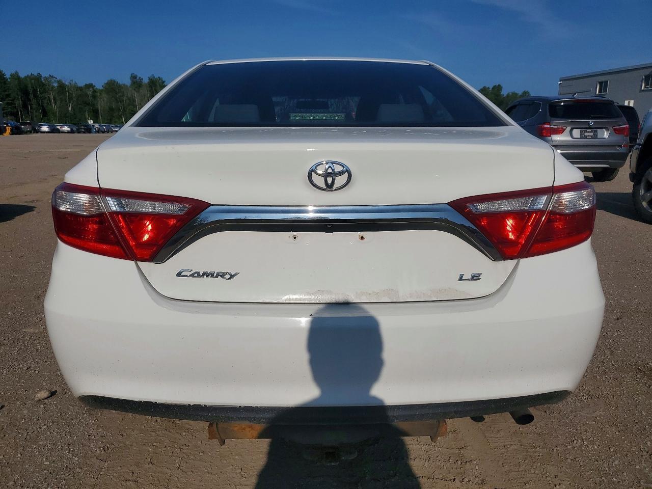 2015 Toyota Camry Le Белый vin: 4T1BF1FK9FU051743