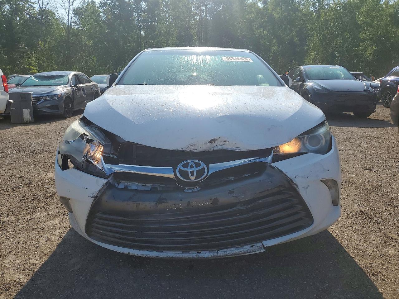2015 Toyota Camry Le Белый vin: 4T1BF1FK9FU051743