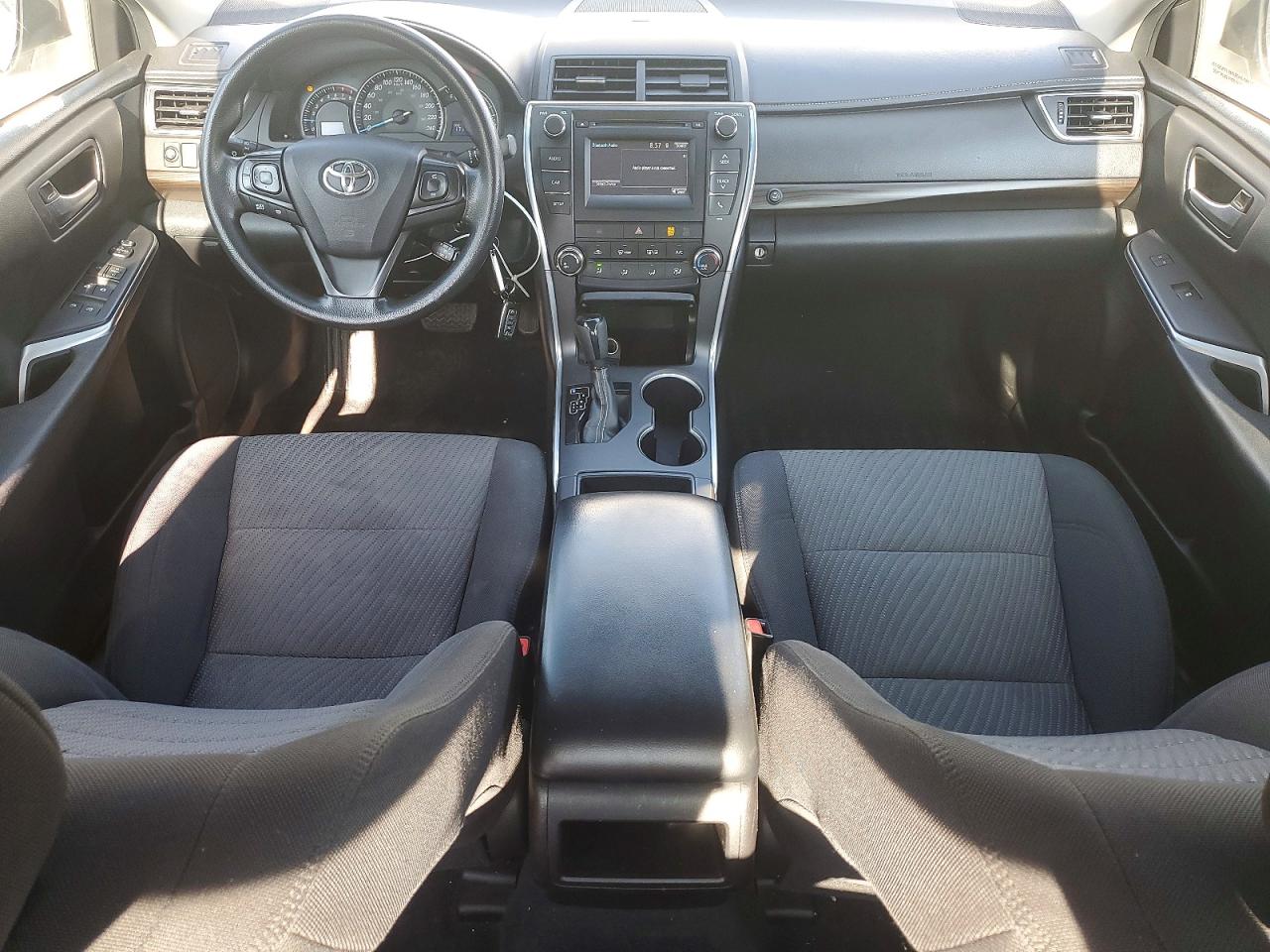2015 Toyota Camry Le Белый vin: 4T1BF1FK9FU051743