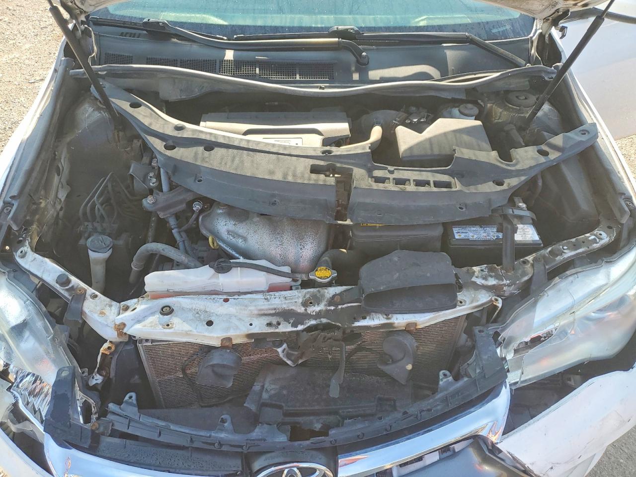 2015 Toyota Camry Le Белый vin: 4T1BF1FK9FU051743