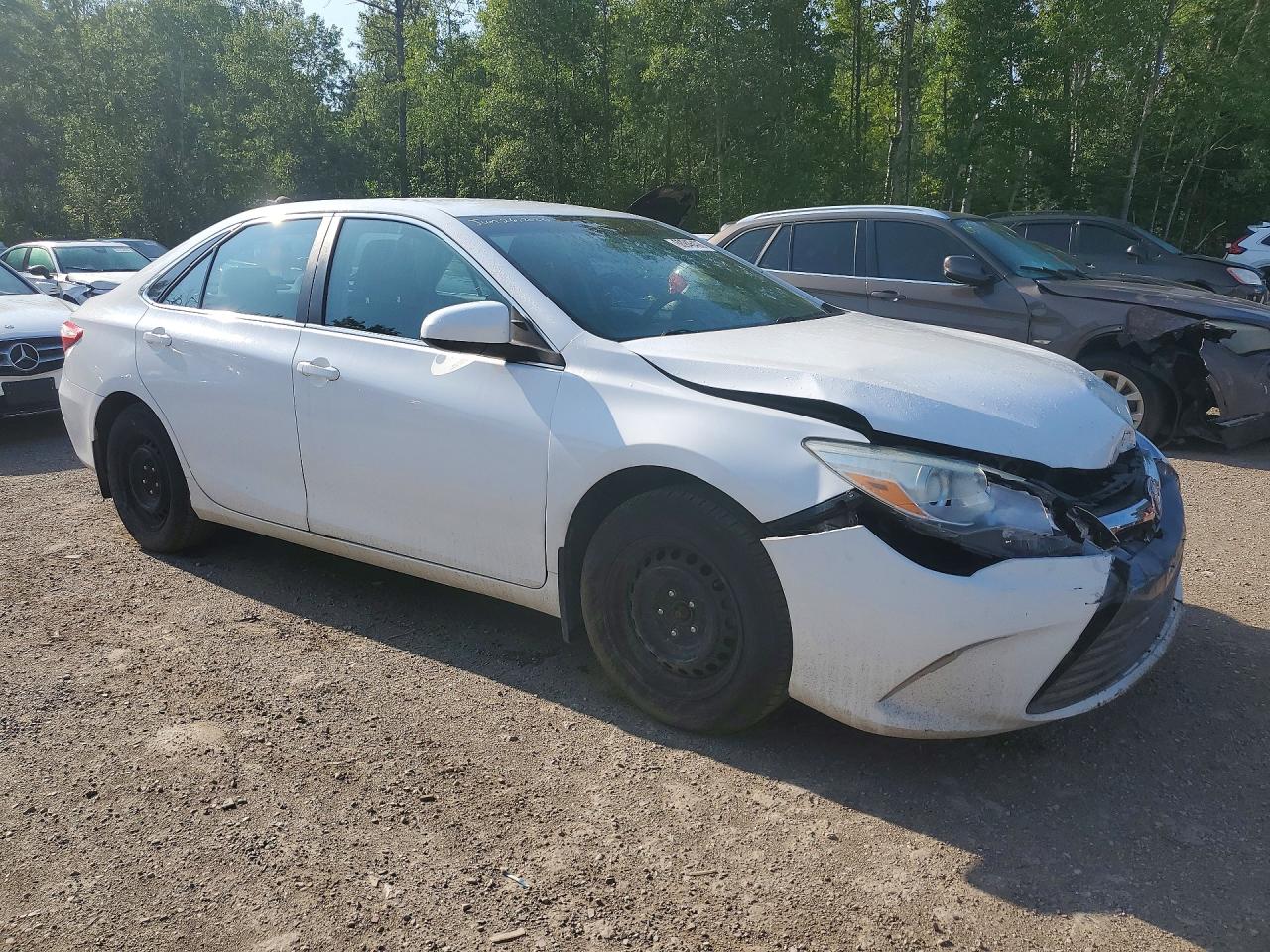 2015 Toyota Camry Le Белый vin: 4T1BF1FK9FU051743