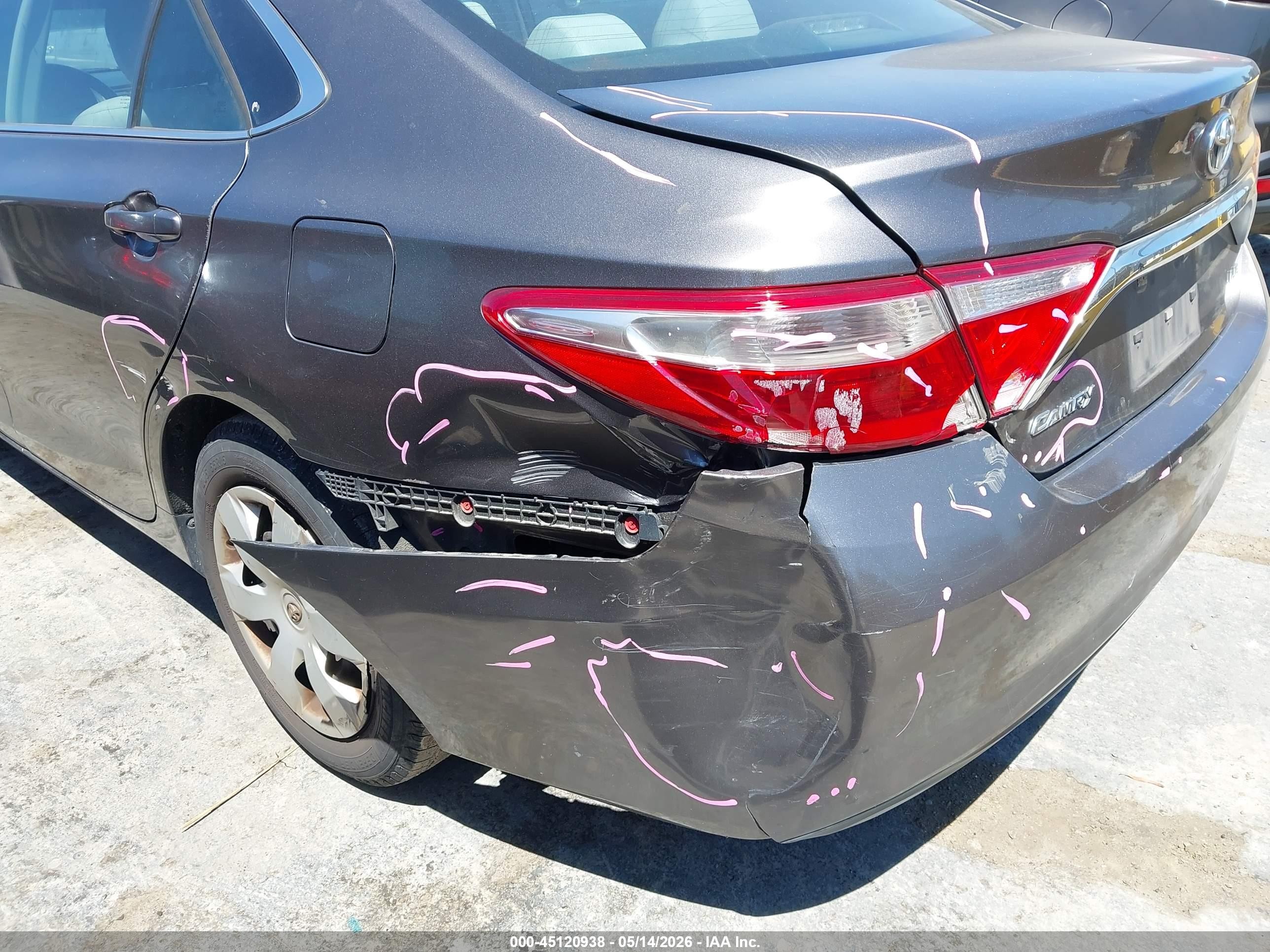 2015 Toyota Camry Le Gray vin: 4T1BF1FK9FU072978