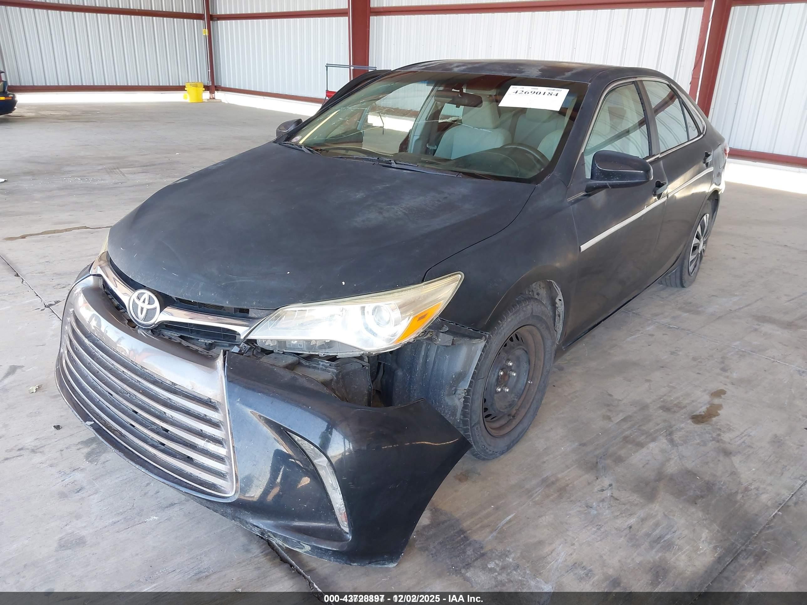 2015 Toyota Camry Le Black vin: 4T1BF1FK9FU075654